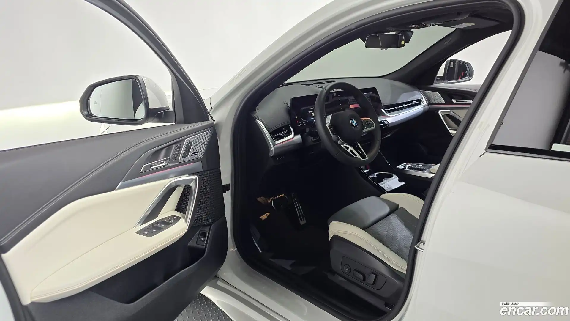 X2 (F39) BMW 2025.5-INNER-010