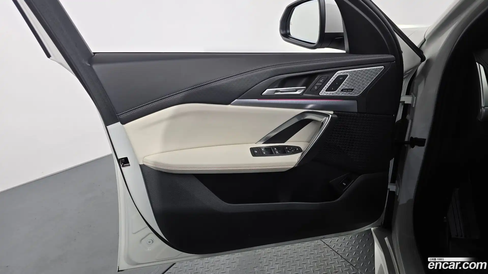 X2 (F39) BMW 2025.5-INNER-034