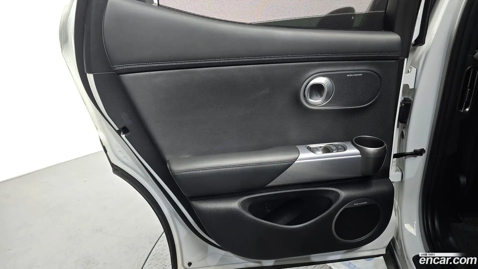 GV60 Genesis 2022.9-INNER-035