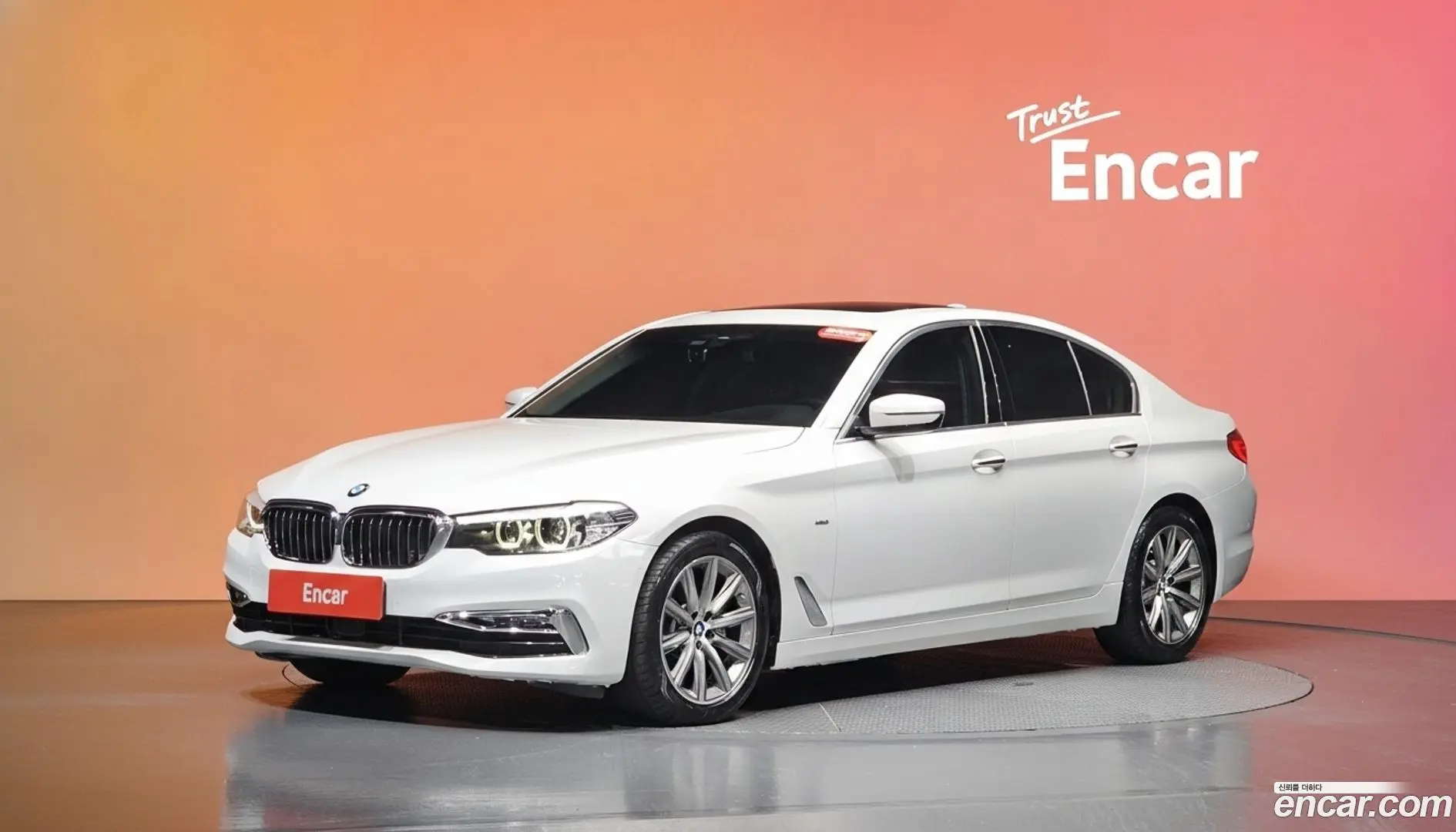 Main__Slider__Photo:5-Series BMW 2018.11-0