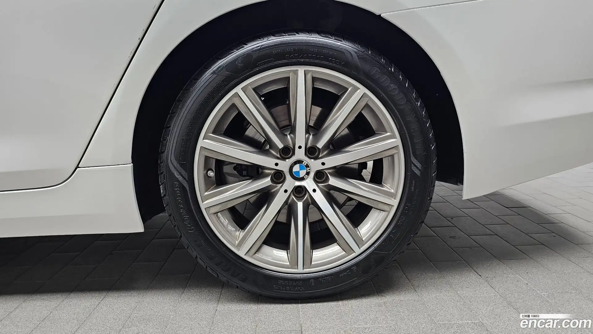 5-Series BMW 2018.11-OUTER-031