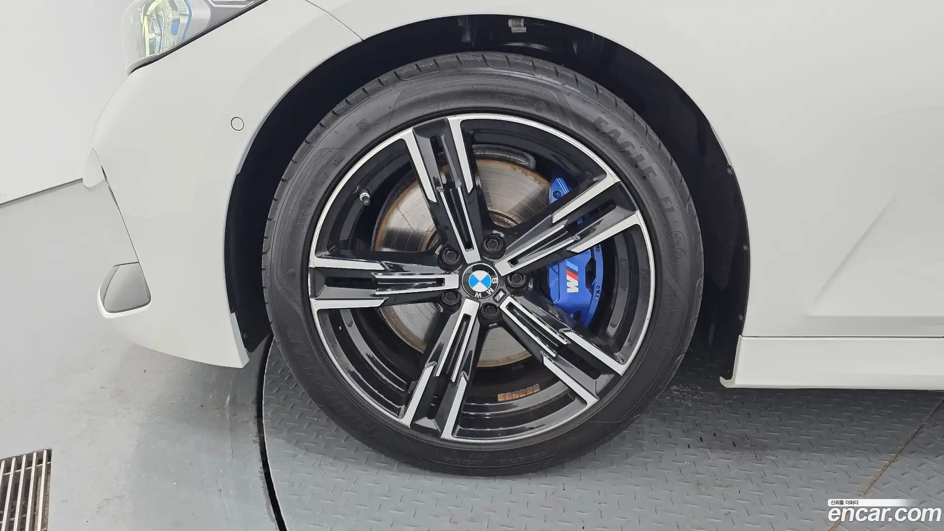 3-Series BMW 2023.4-OUTER-005