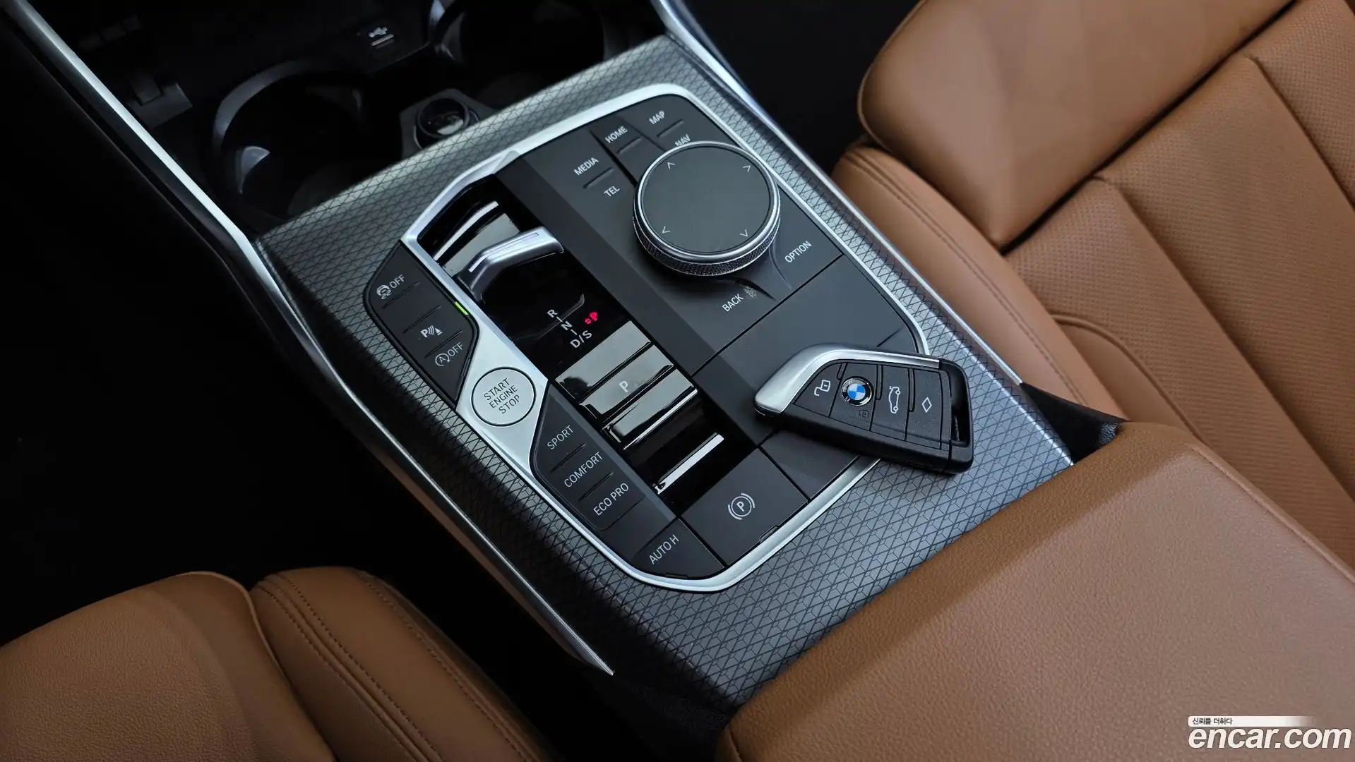3-Series BMW 2023.4-INNER-009