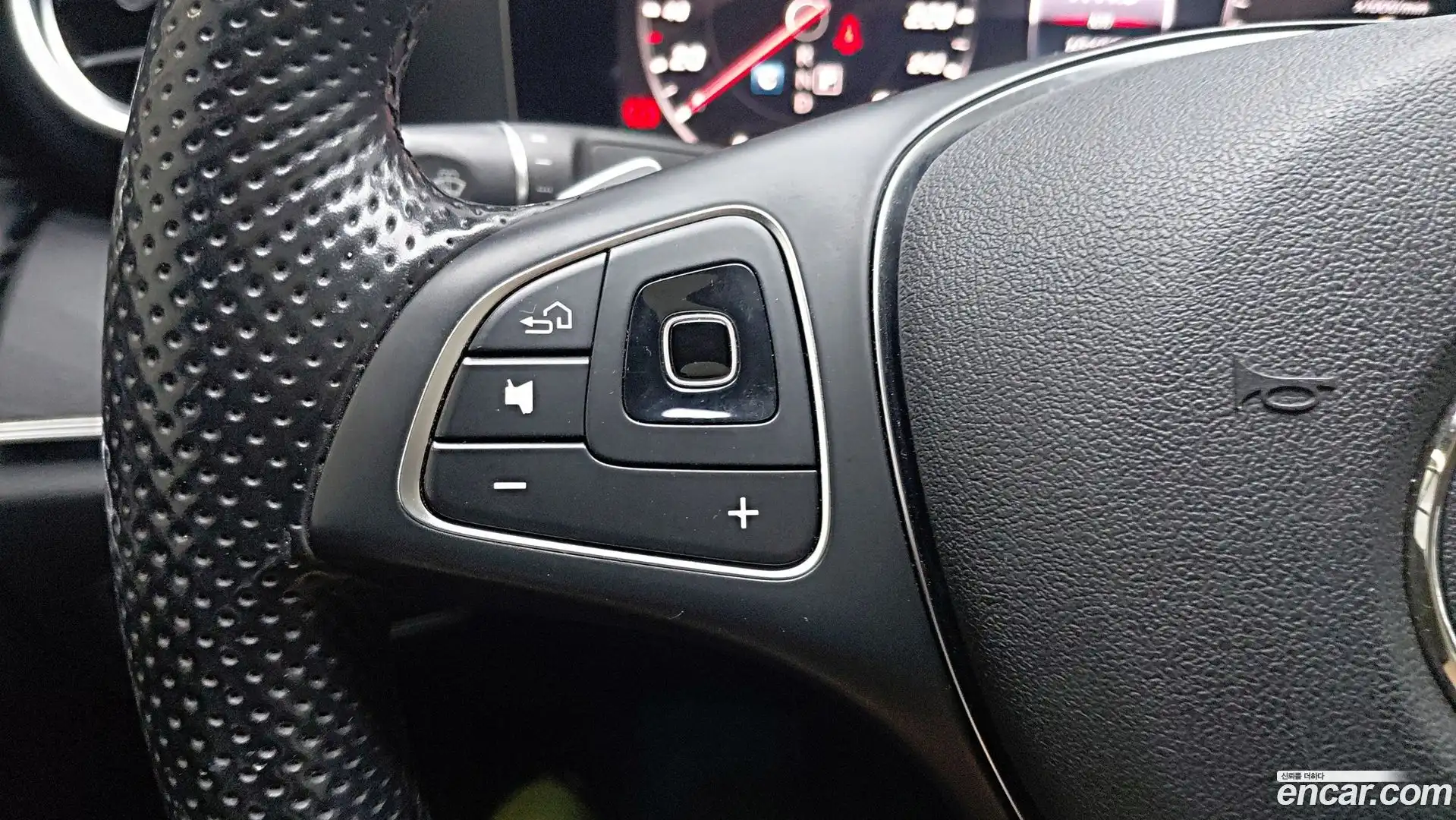 E-Class Mercedes-Benz 2017.3-INNER-010
