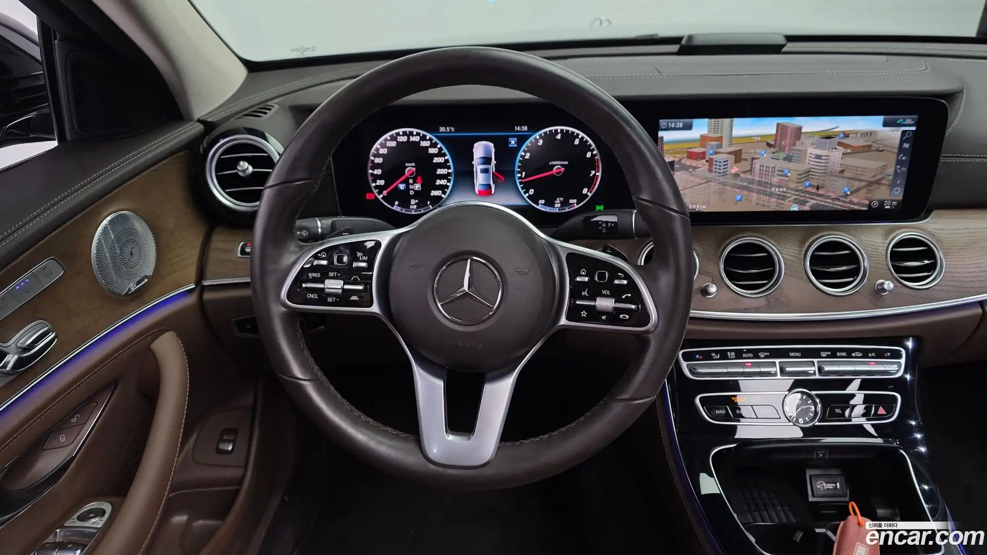 E-Class Mercedes-Benz 2020.2-OPTION-017