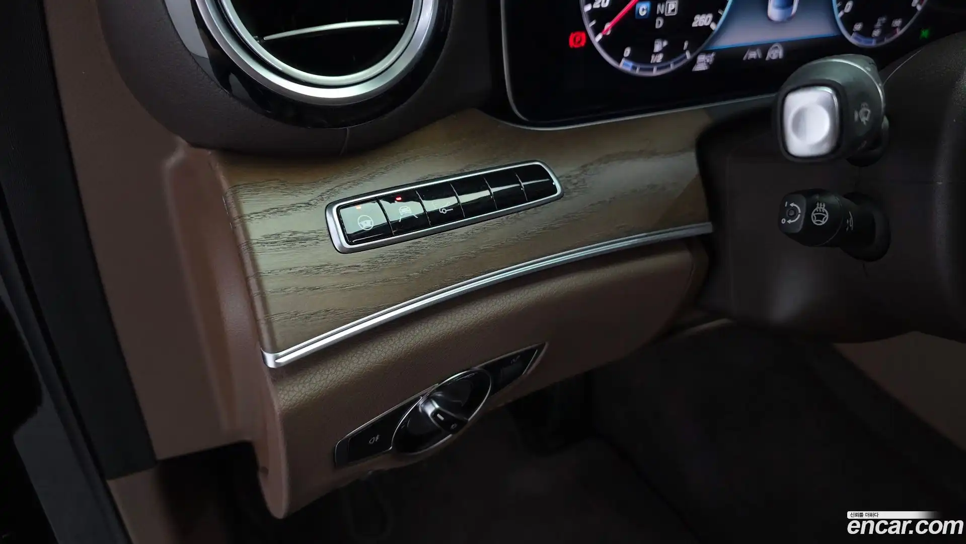 E-Class Mercedes-Benz 2020.2-OPTION-018