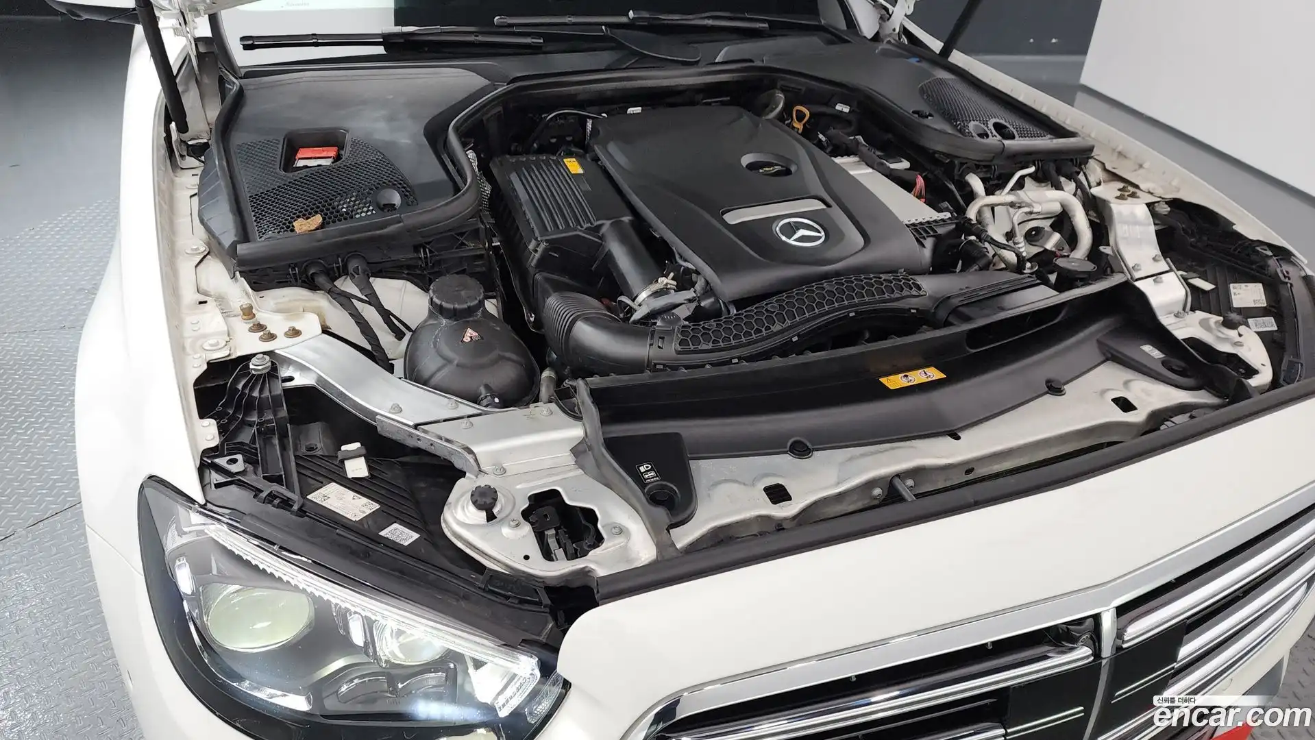 E-Class Mercedes-Benz 2023.7-OUTER-006