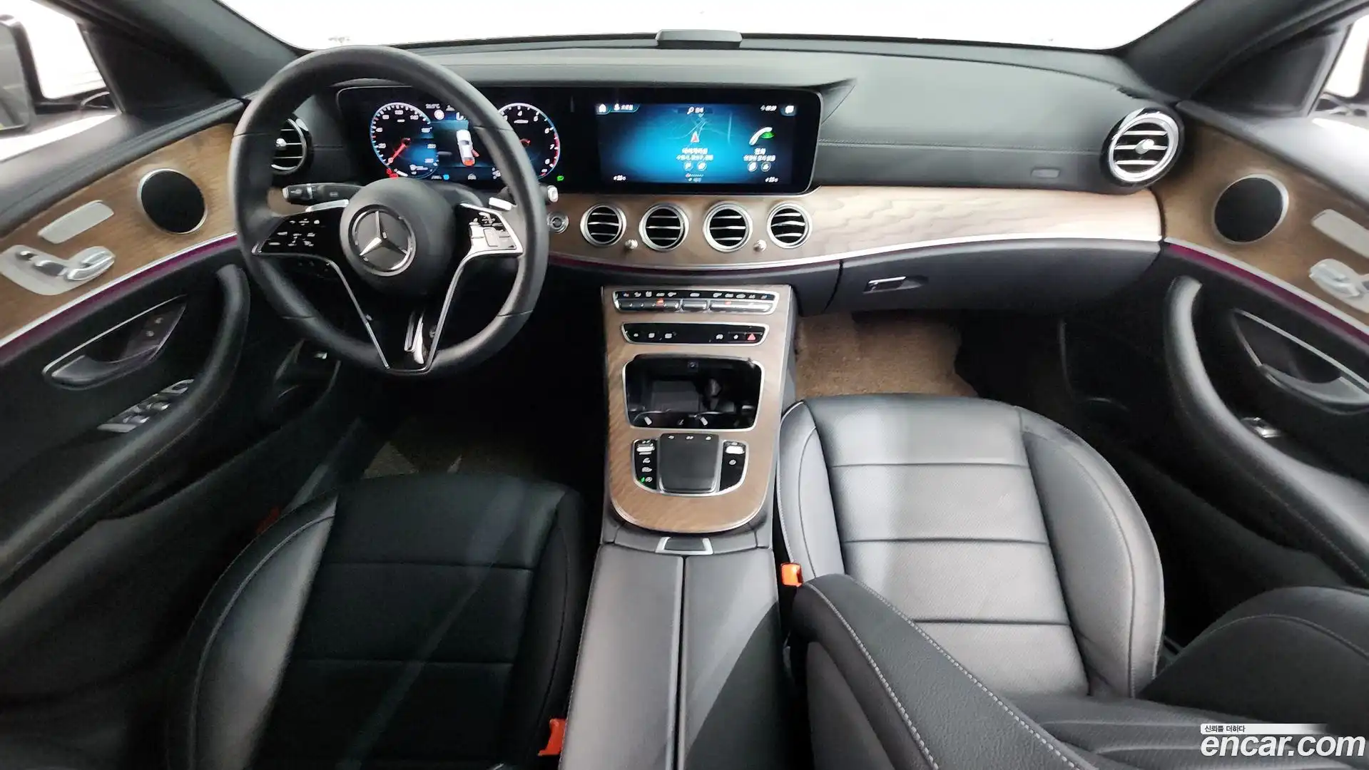 E-Class Mercedes-Benz 2023.7-INNER-007