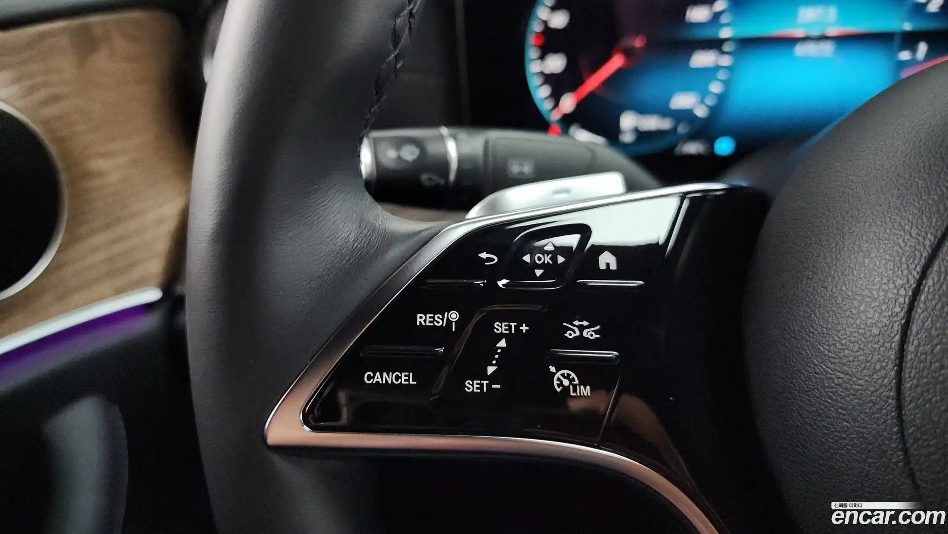 E-Class Mercedes-Benz 2023.7-OPTION-019