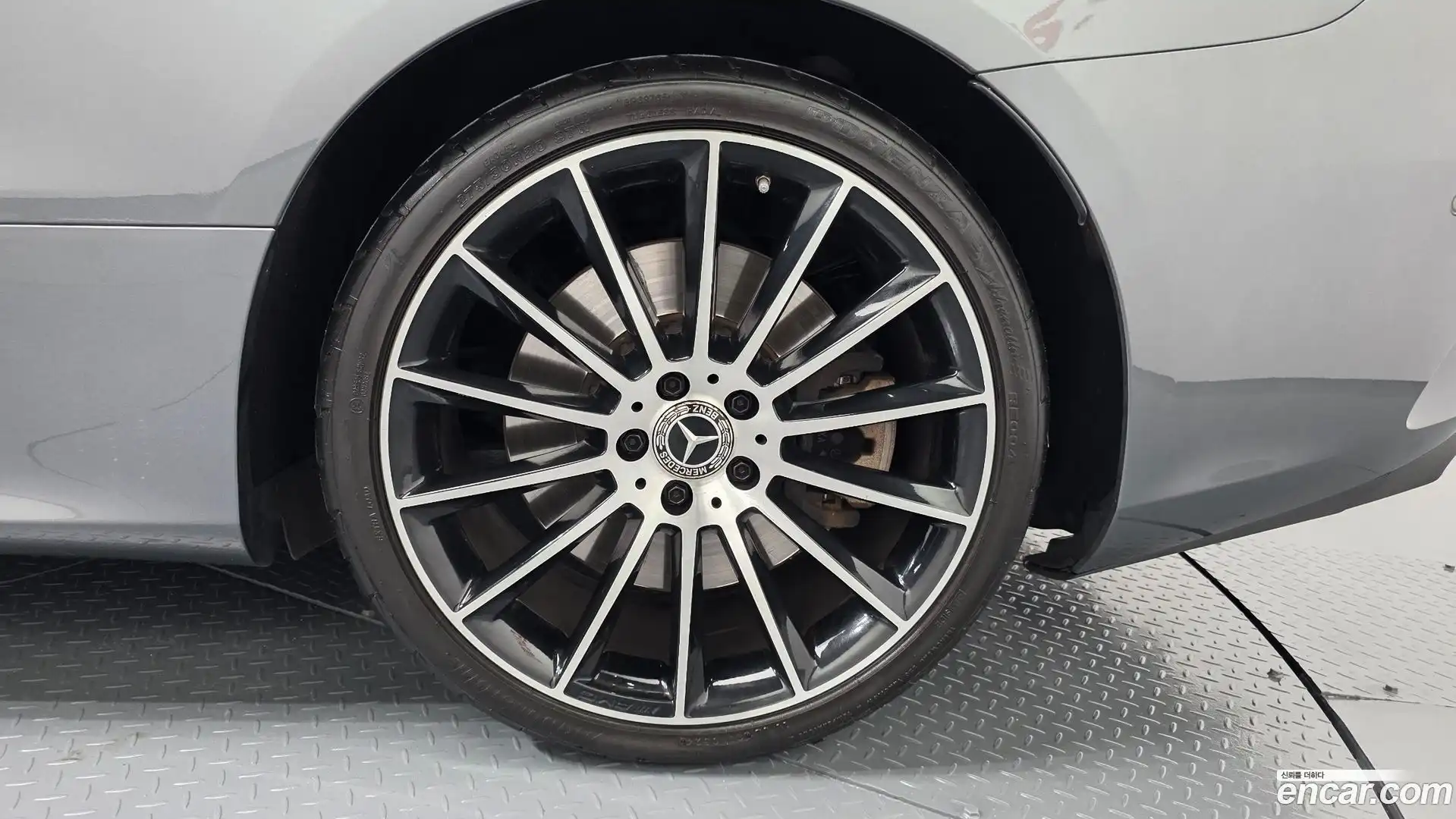 E-Class Mercedes-Benz 2018.5-OUTER-031