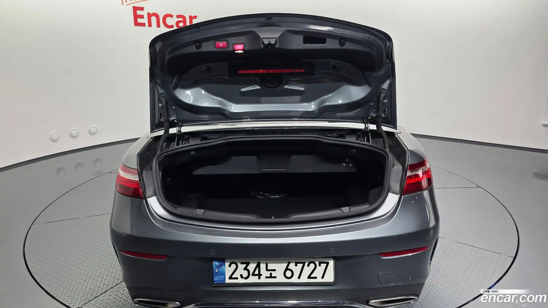 E-Class Mercedes-Benz 2018.5-OPTION-045