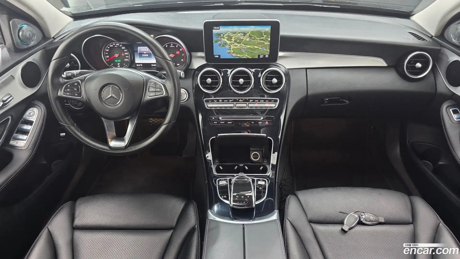 C-Class Mercedes-Benz 2017.5-INNER-007