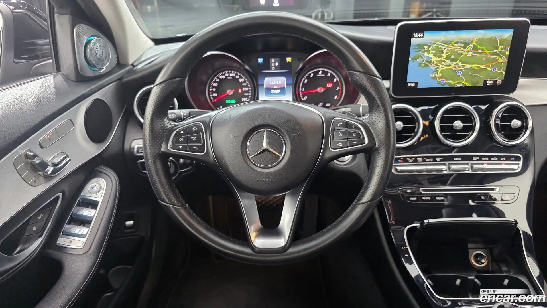 C-Class Mercedes-Benz 2017.5-OPTION-017