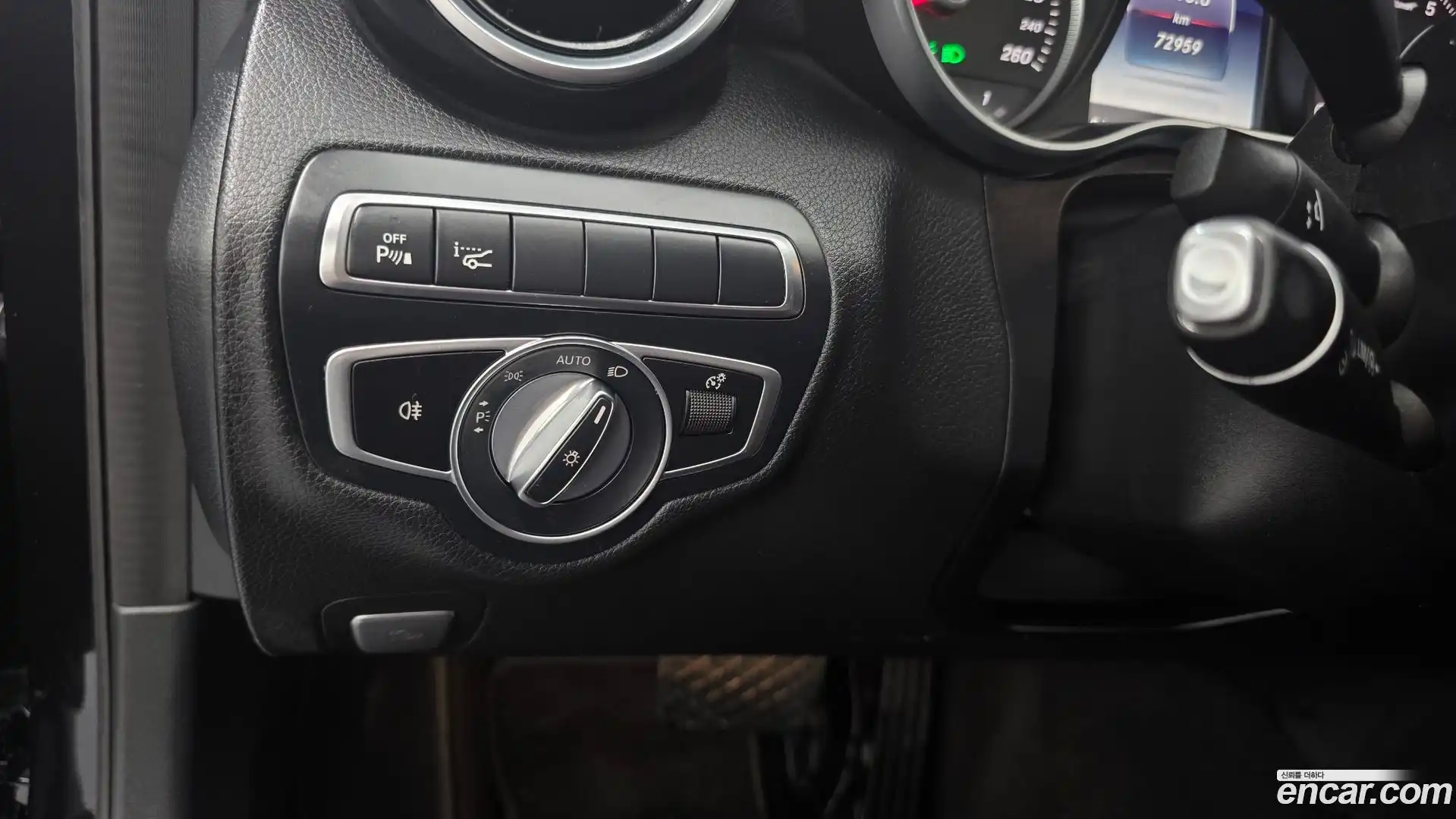 C-Class Mercedes-Benz 2017.5-OPTION-024