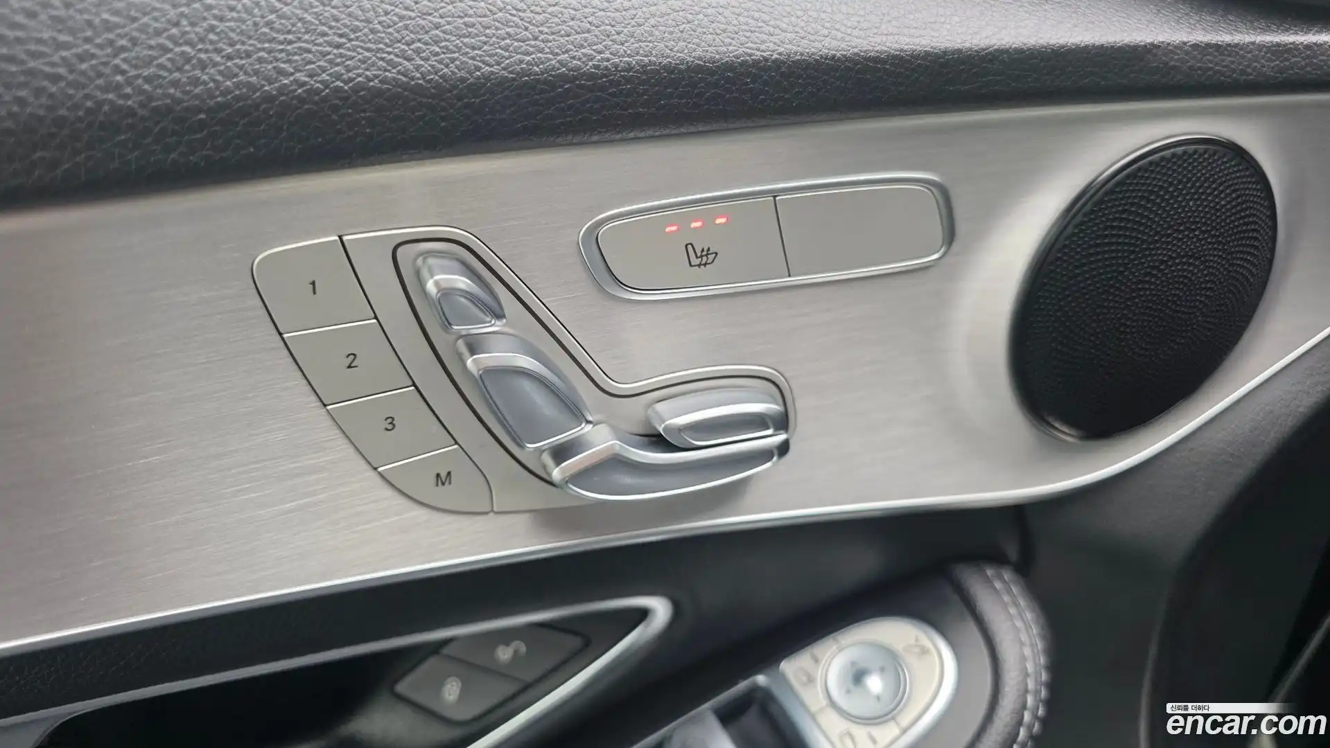 C-Class Mercedes-Benz 2017.5-OPTION-041