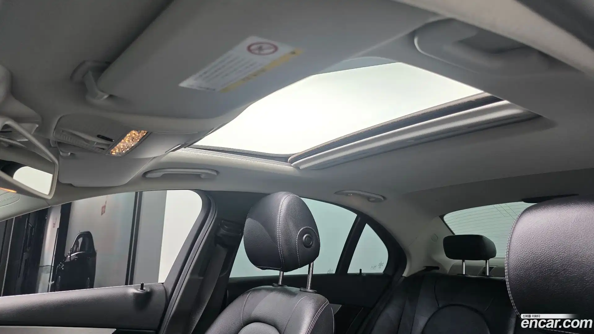C-Class Mercedes-Benz 2017.5-OPTION-046