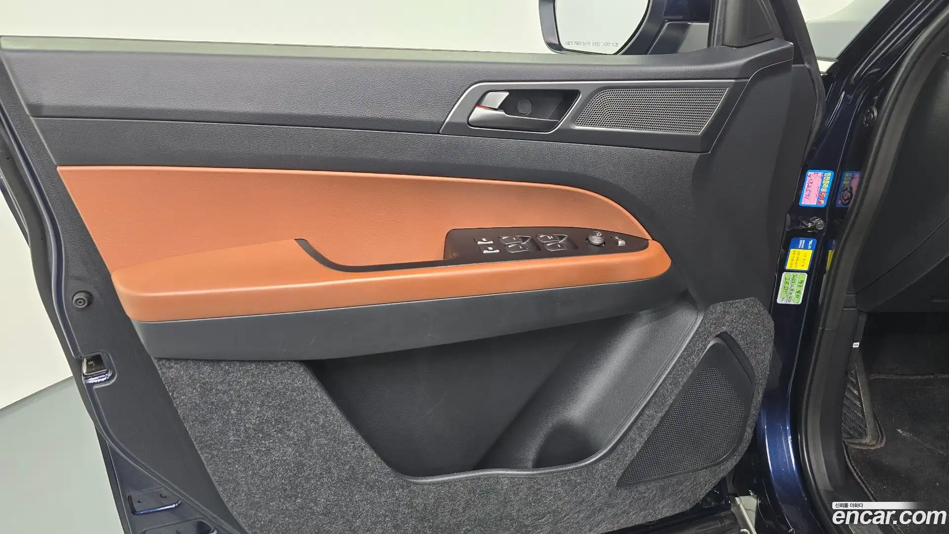 Rexton KG Mobility 2020.1-INNER-034