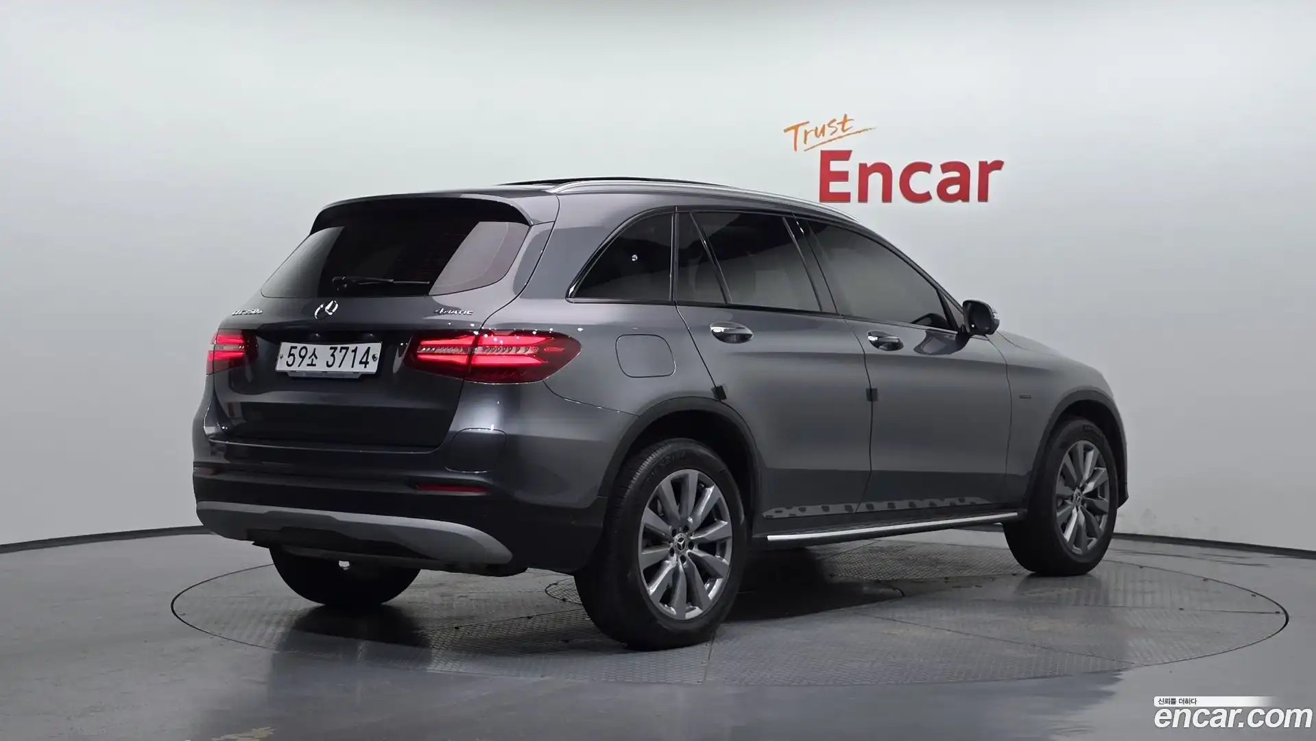 GLC-Class Mercedes-Benz 2018.3-OUTER-002