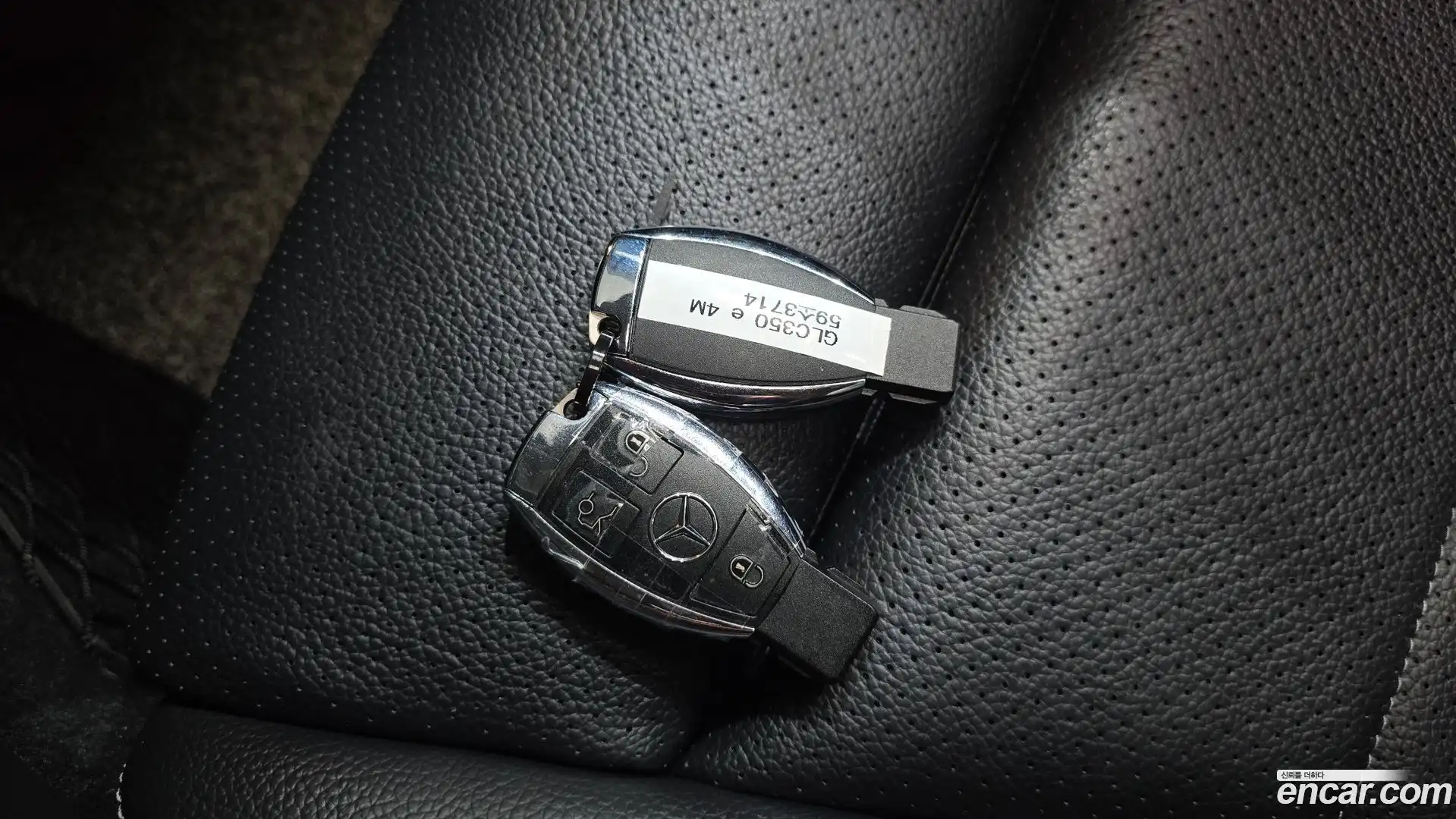 GLC-Class Mercedes-Benz 2018.3-OPTION-020