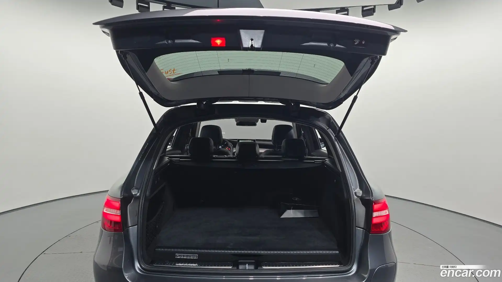 GLC-Class Mercedes-Benz 2018.3-OPTION-023