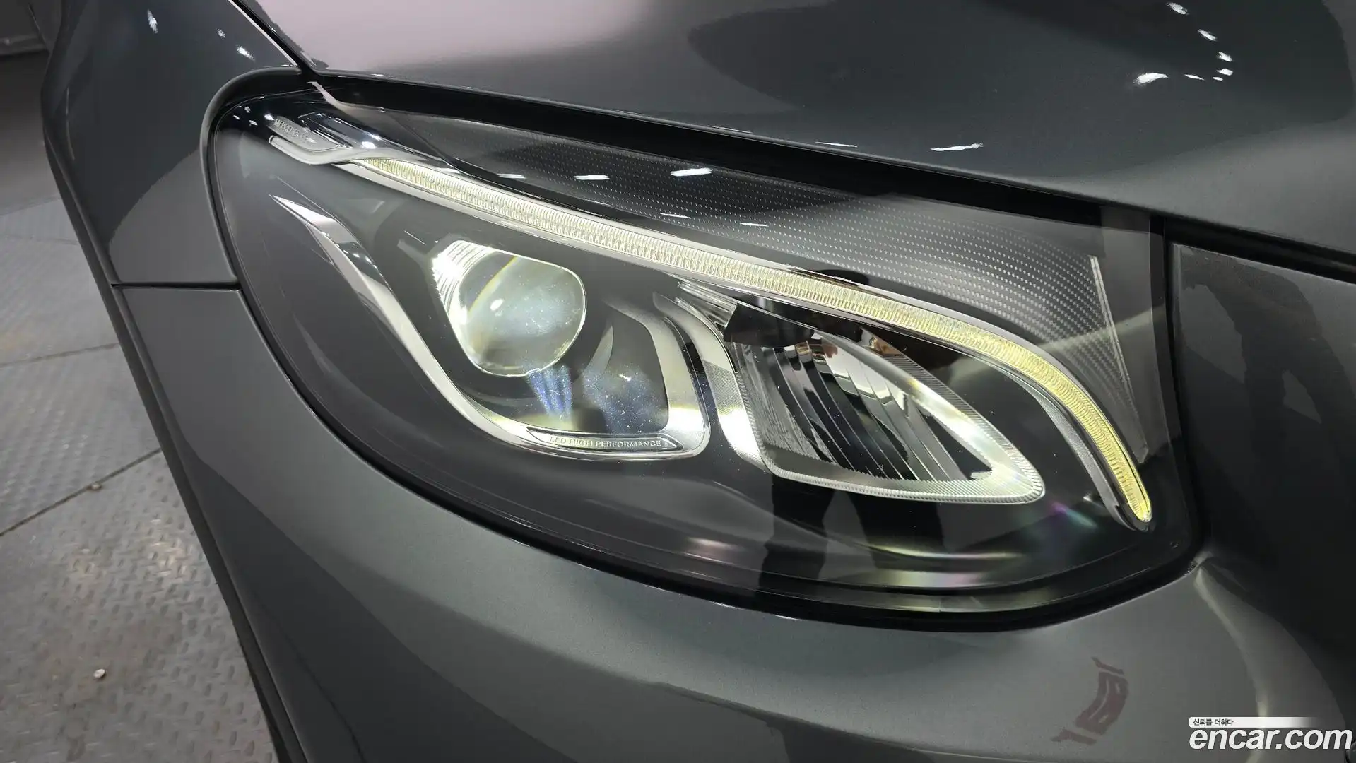 GLC-Class Mercedes-Benz 2018.3-OUTER-032