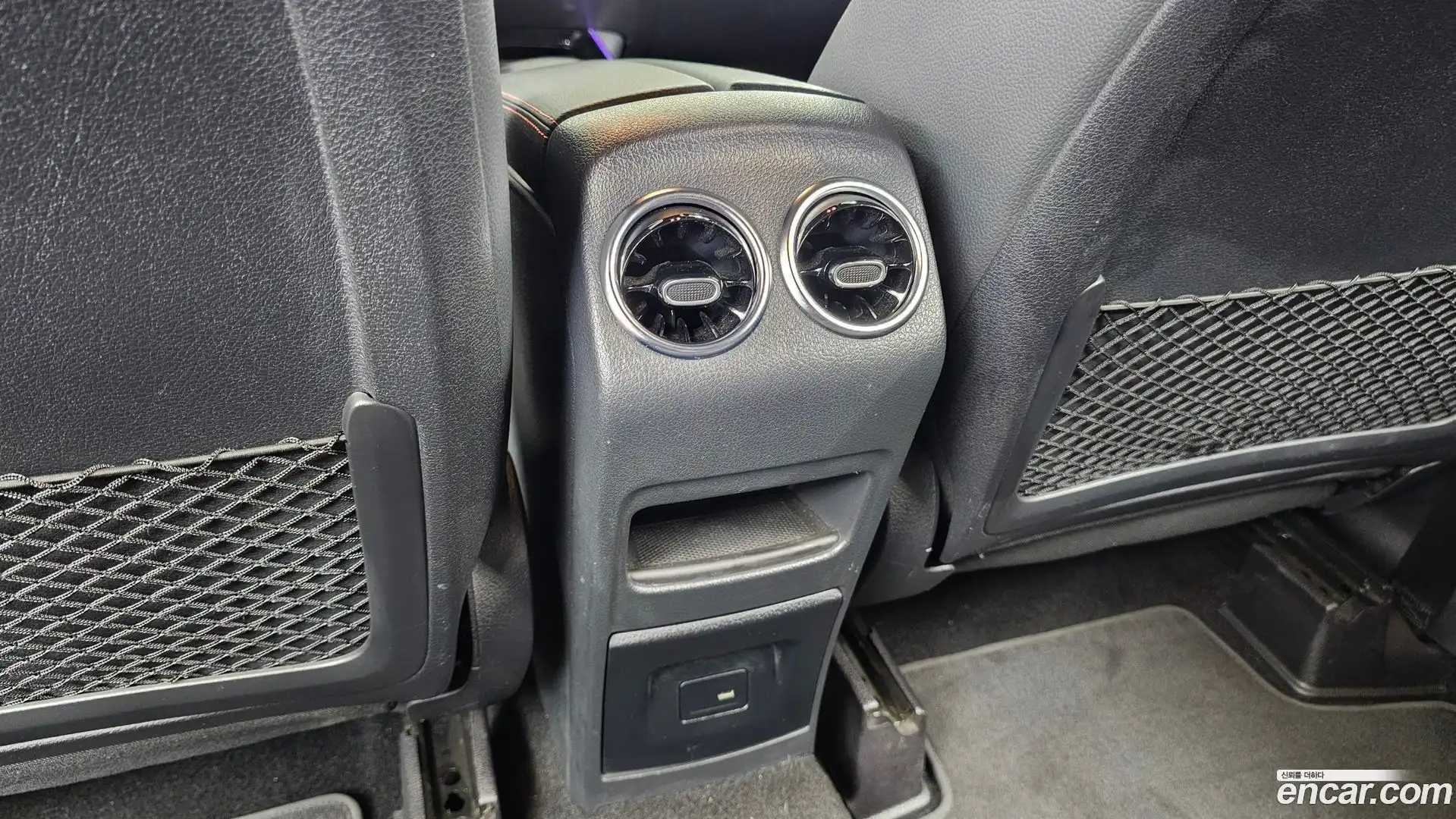 GLB-Class Mercedes-Benz 2022.6-OPTION-043