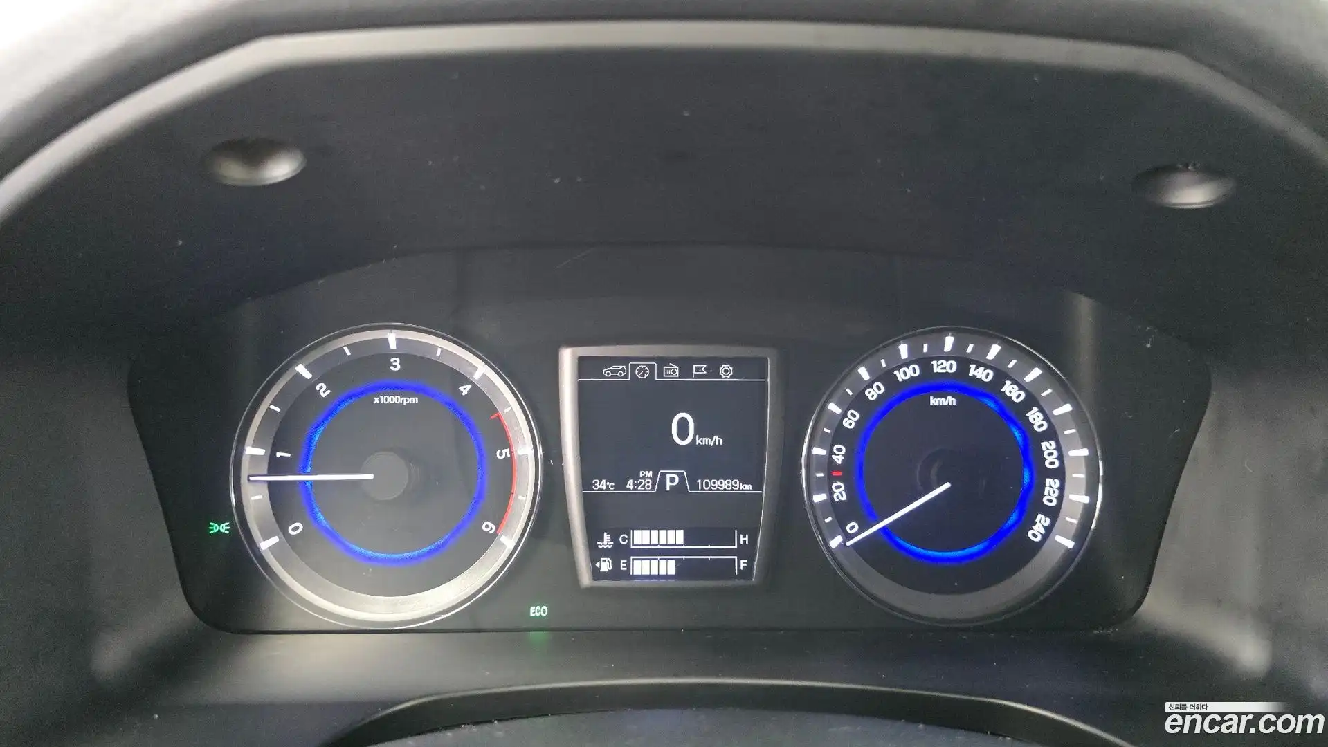 Rexton KG Mobility 2020.6-INNER-008