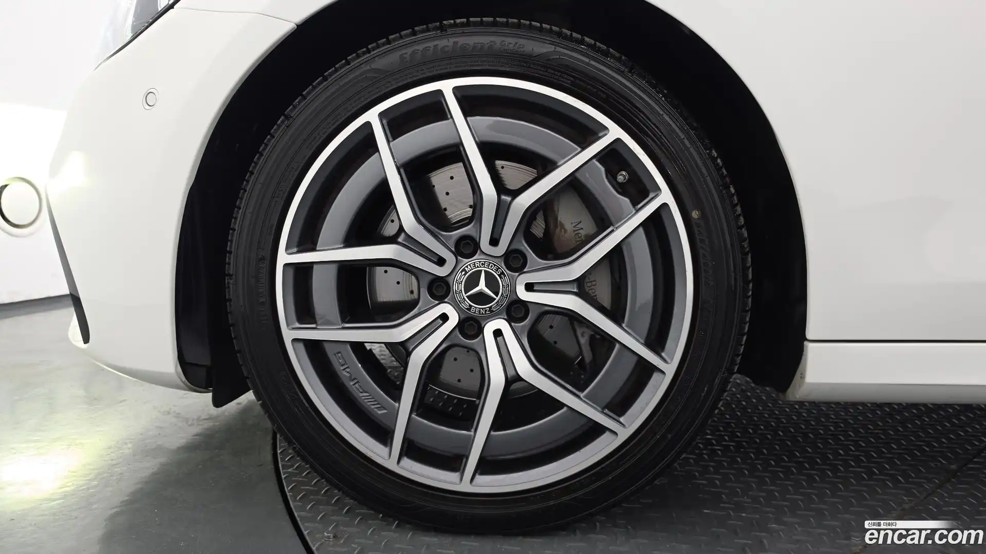 E-Class Mercedes-Benz 2023.9-OUTER-005