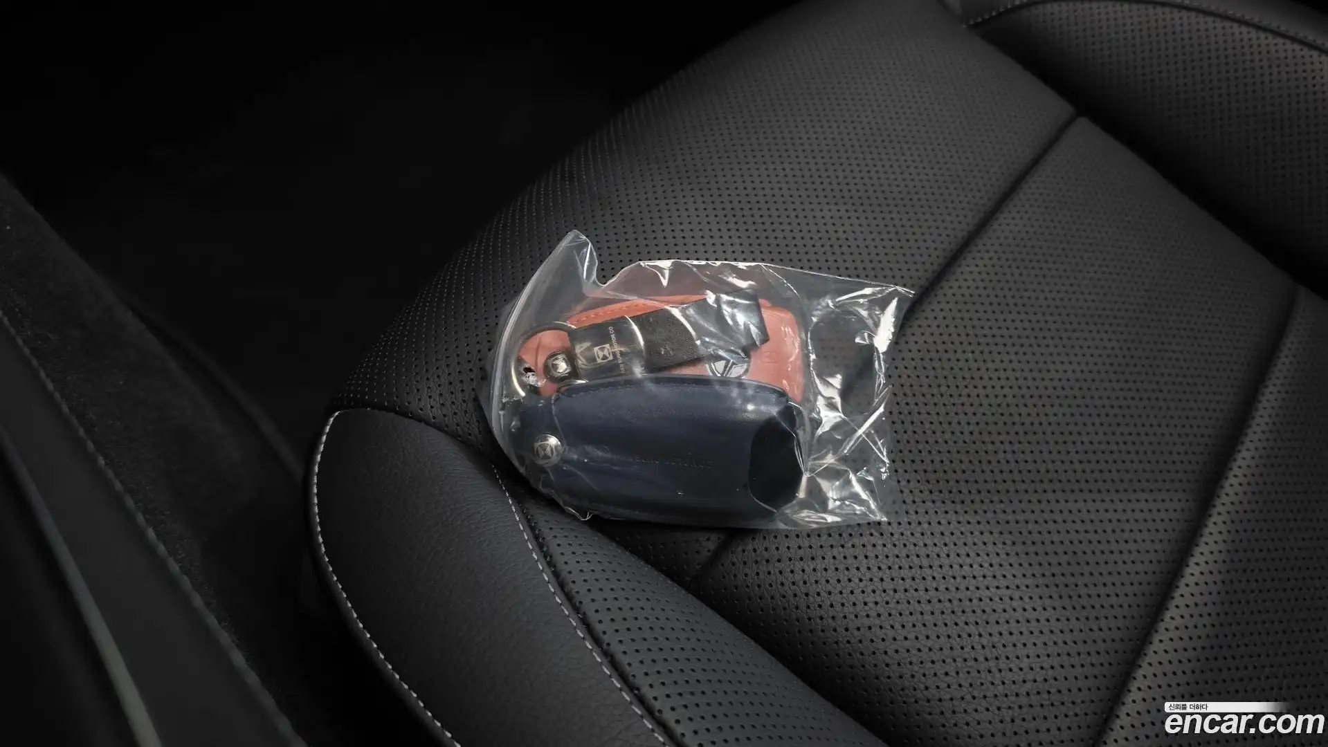 E-Class Mercedes-Benz 2023.9-OPTION-019