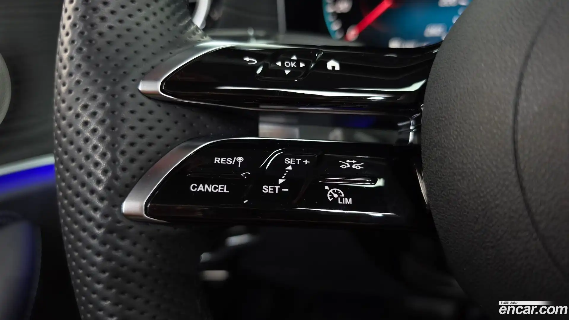 E-Class Mercedes-Benz 2023.9-OPTION-020