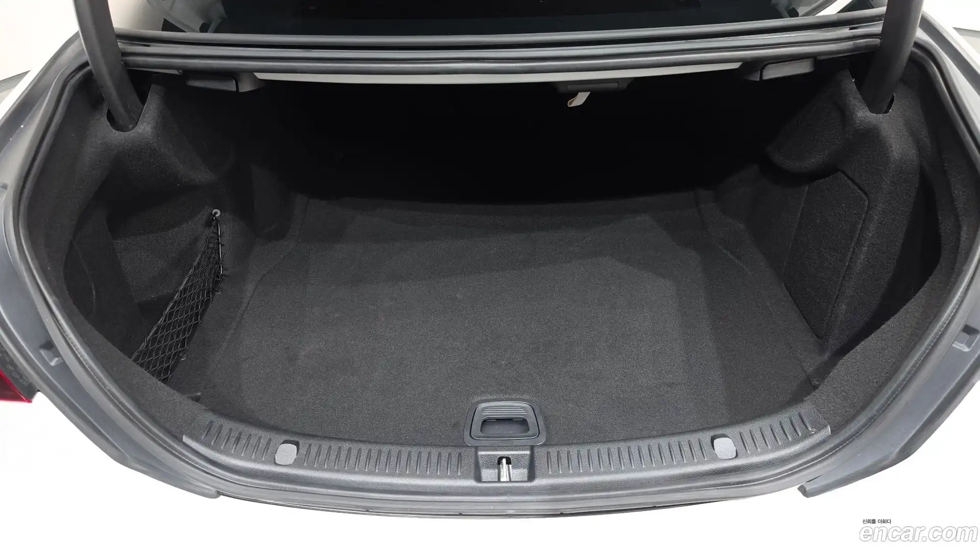 E-Class Mercedes-Benz 2023.9-OPTION-023