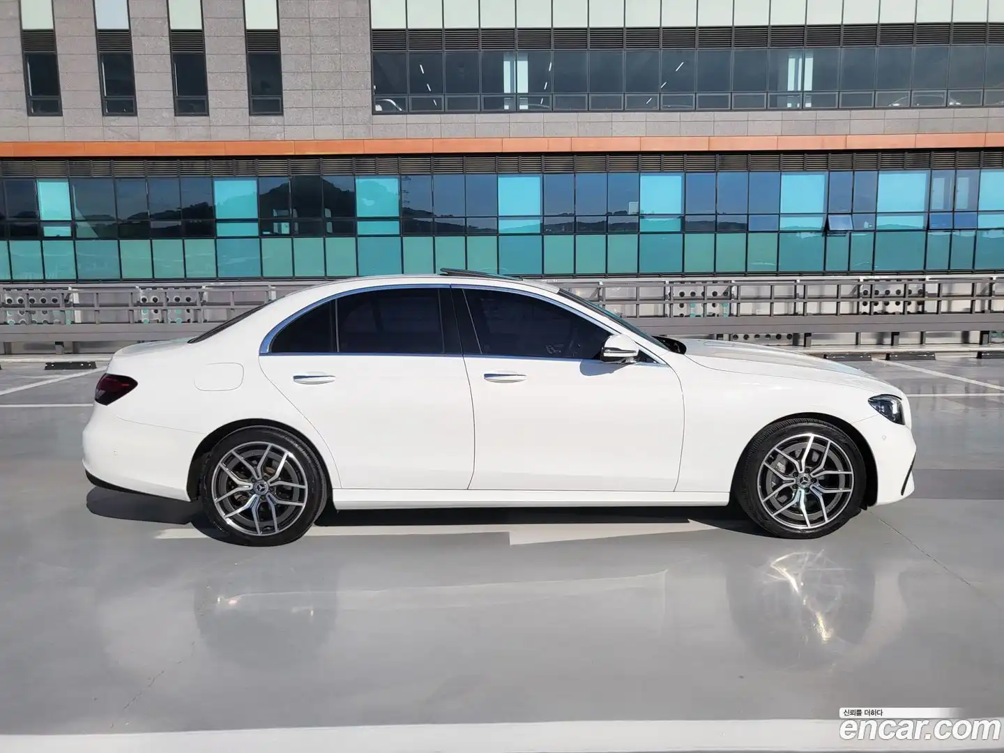 E-Class Mercedes-Benz 2021.6-OUTER-004