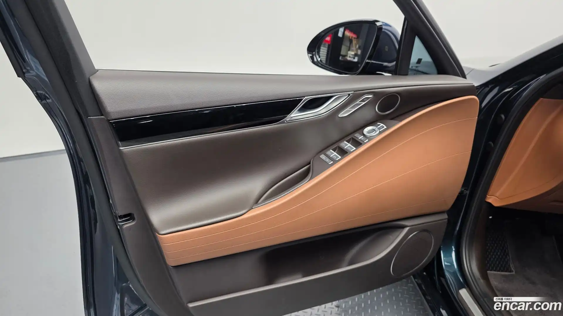 G80 Genesis 2022.4-INNER-034