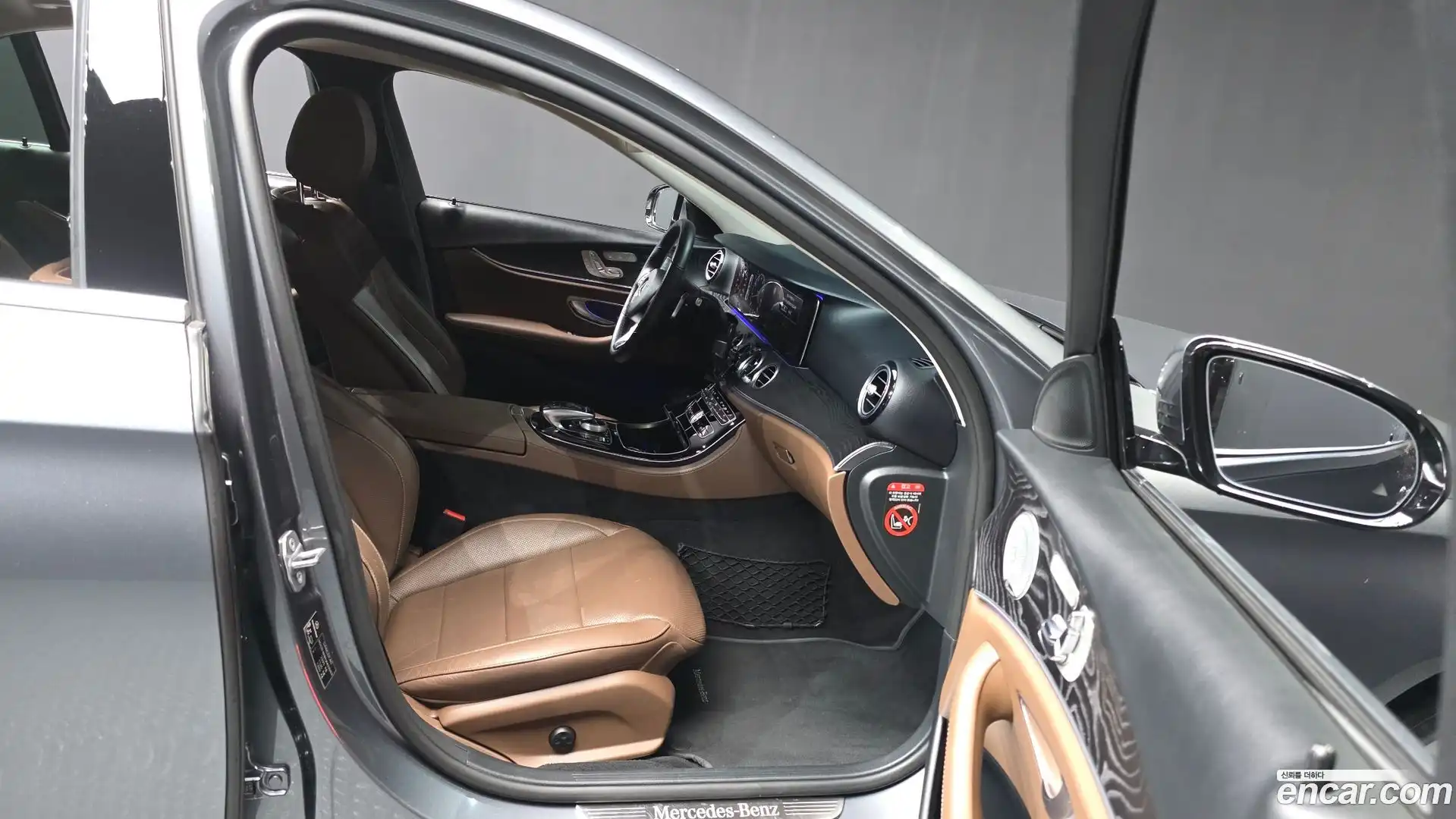 E-Class Mercedes-Benz 2018.3-OPTION-015