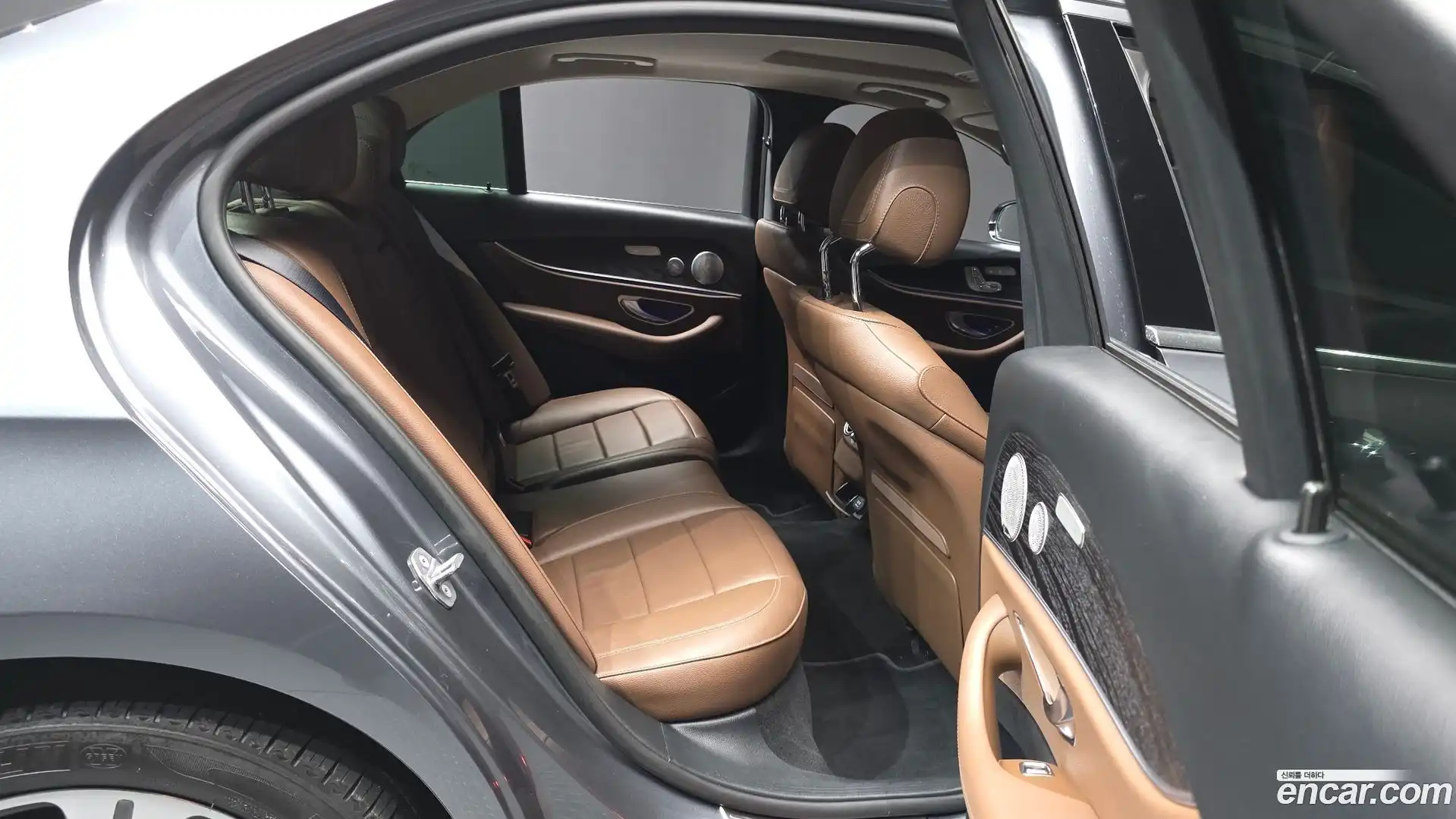 E-Class Mercedes-Benz 2018.3-OPTION-016