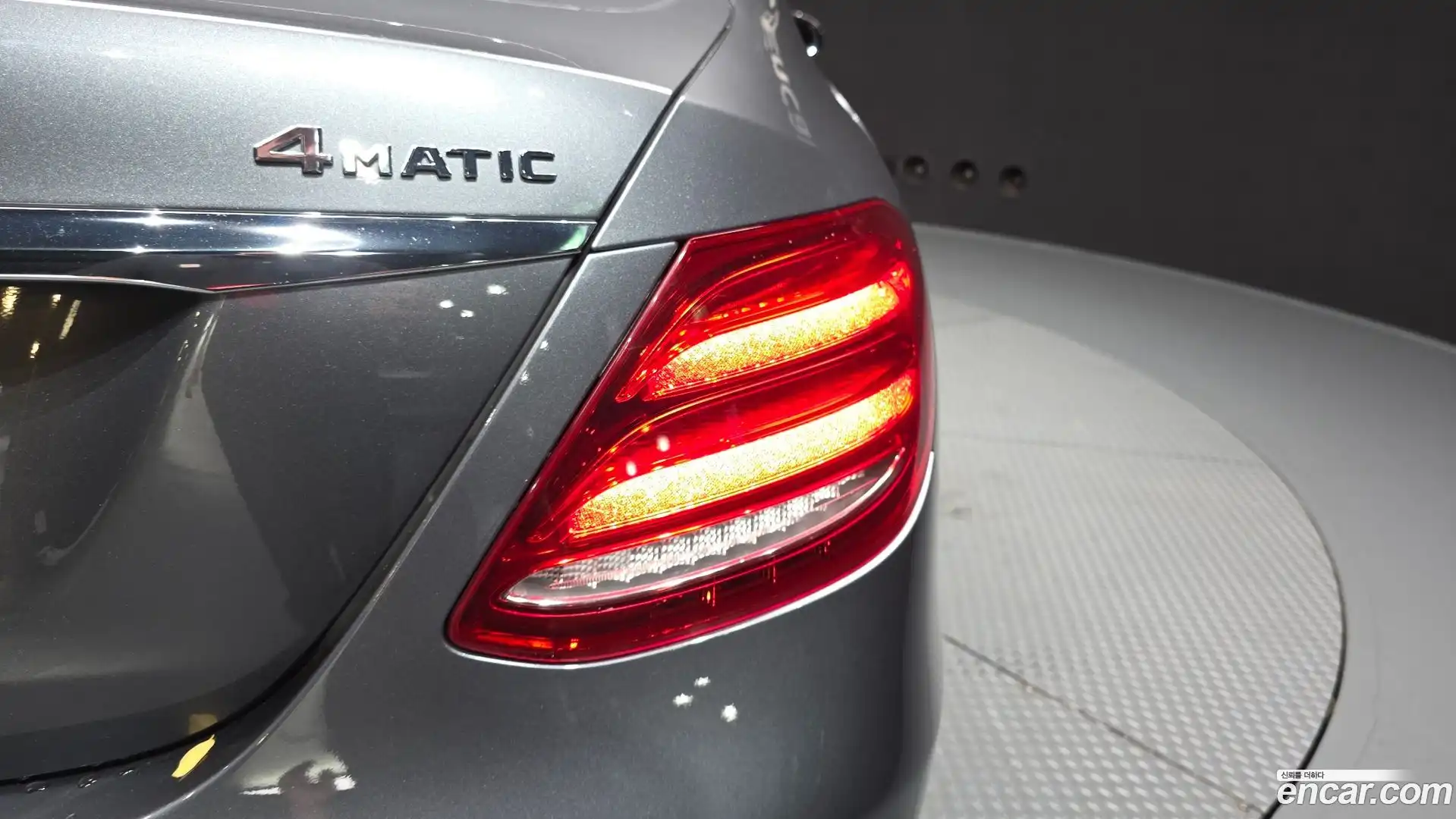 E-Class Mercedes-Benz 2018.3-OUTER-033