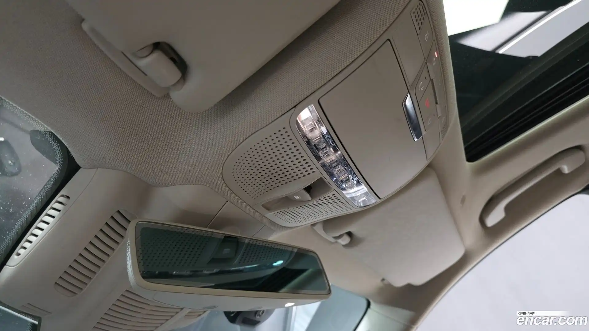 E-Class Mercedes-Benz 2018.3-OPTION-045