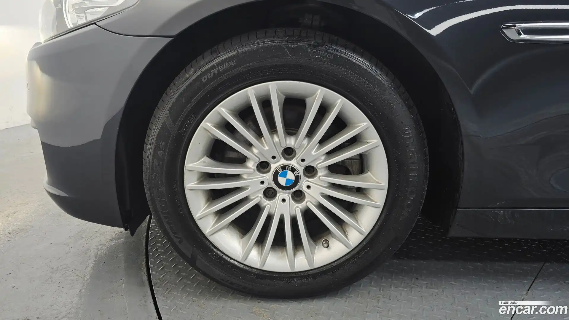 5-Series BMW 2015.4-OUTER-005