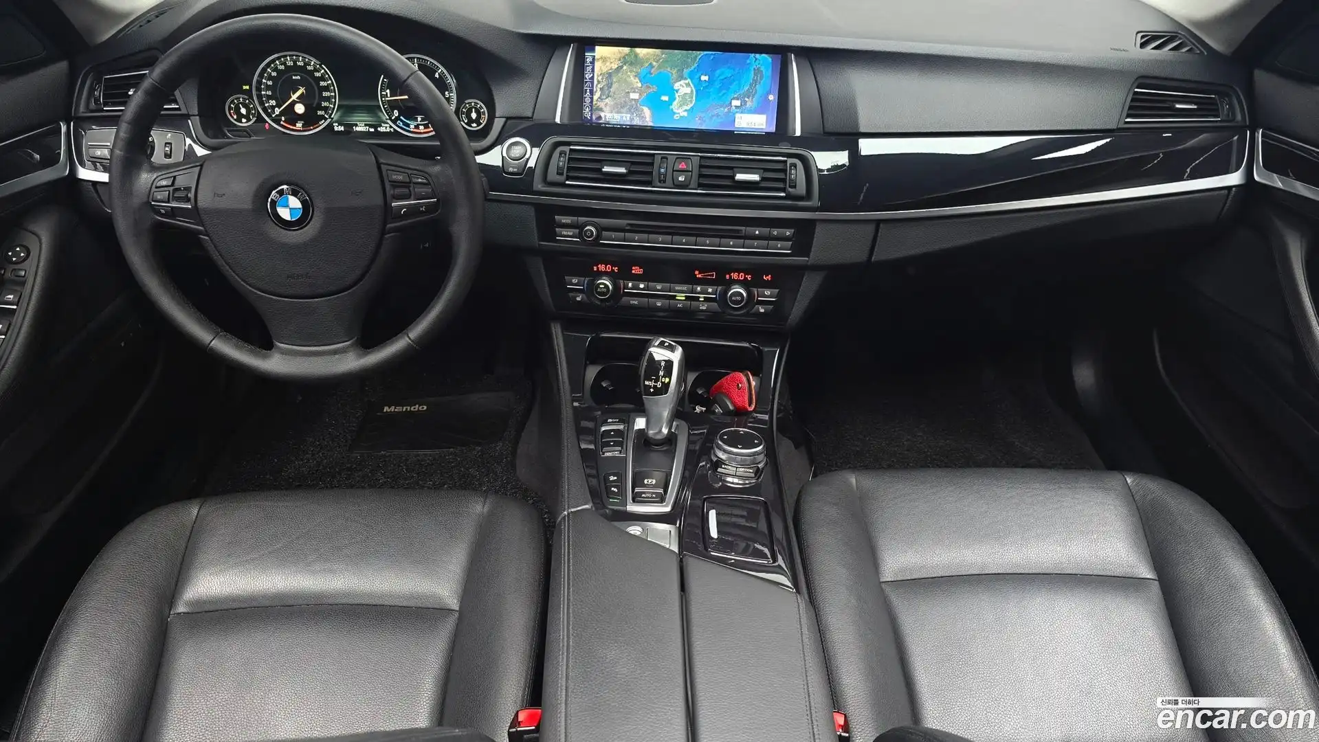 5-Series BMW 2015.4-INNER-007