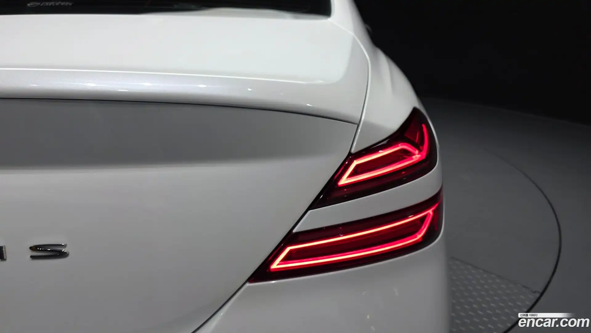 G70 Genesis 2021.2-OUTER-033