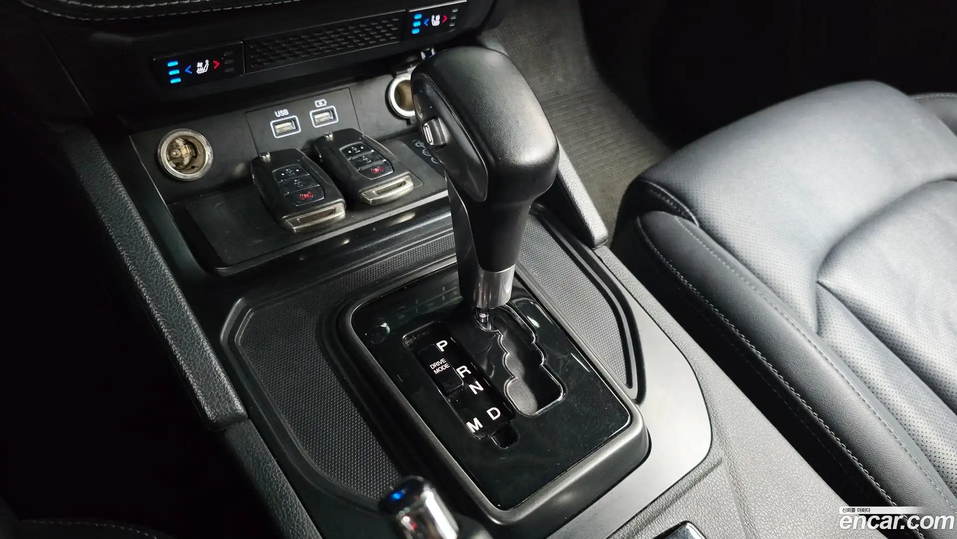 Rexton KG Mobility 2022.2-INNER-009