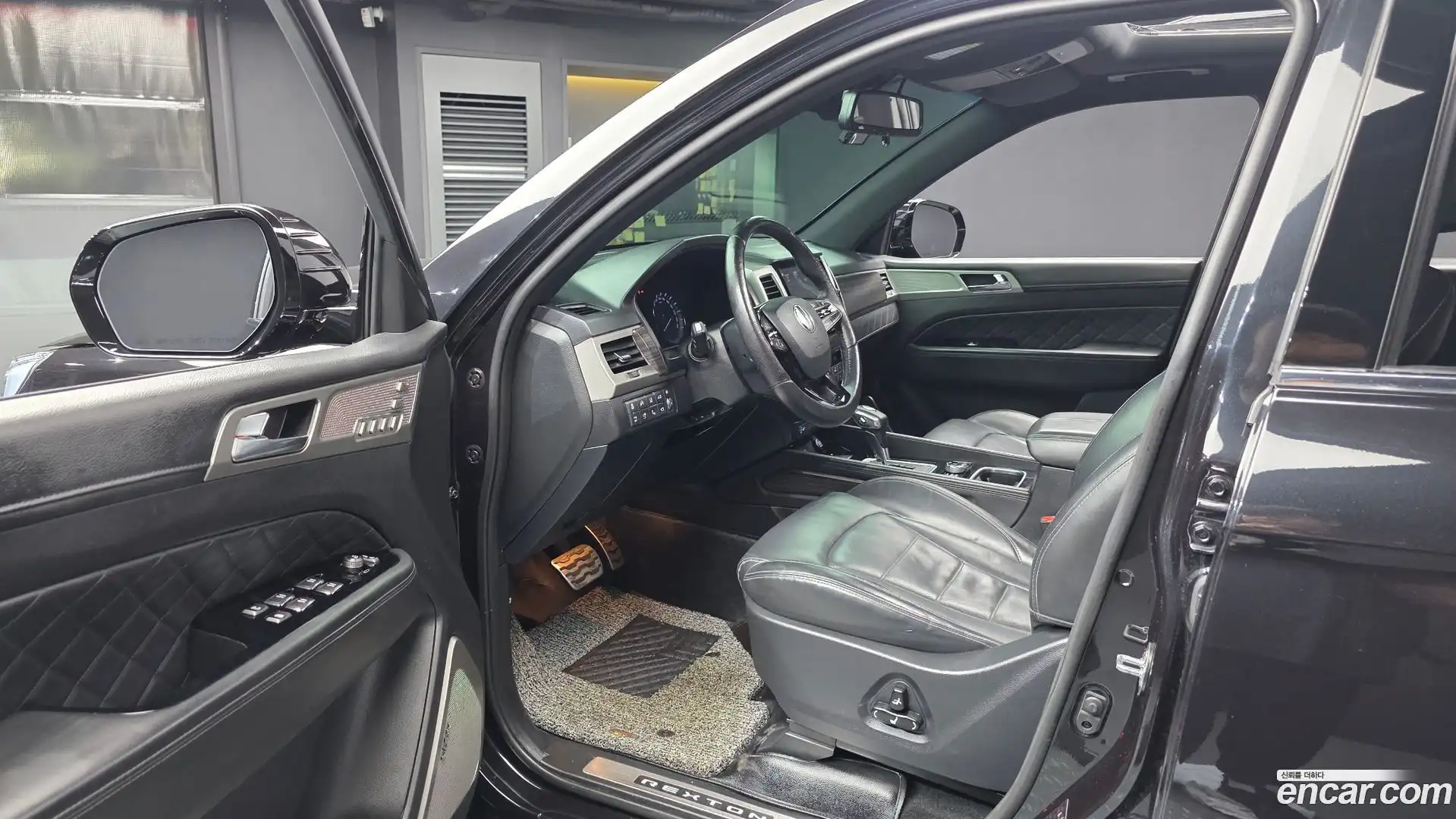 Rexton KG Mobility 2018.5-INNER-010