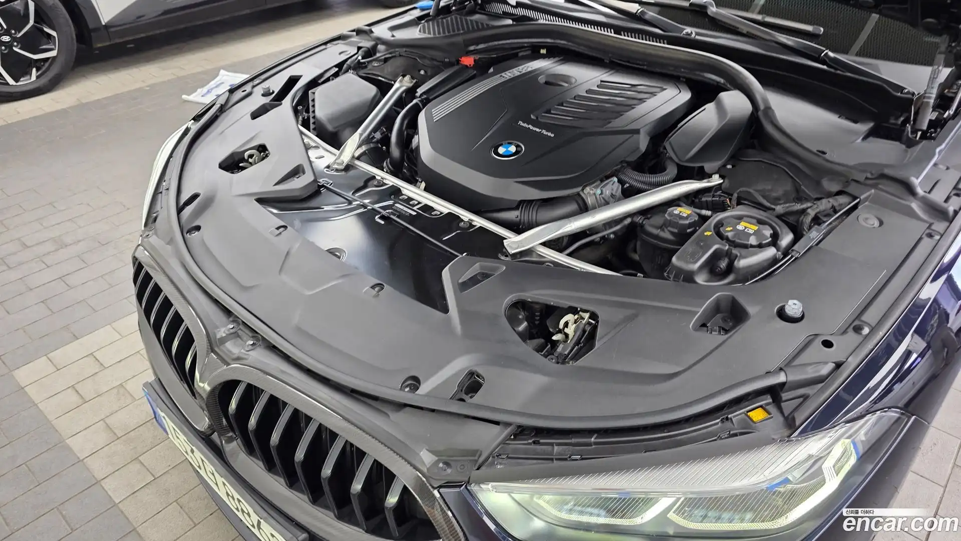 8-Series BMW 2021.10-OUTER-006
