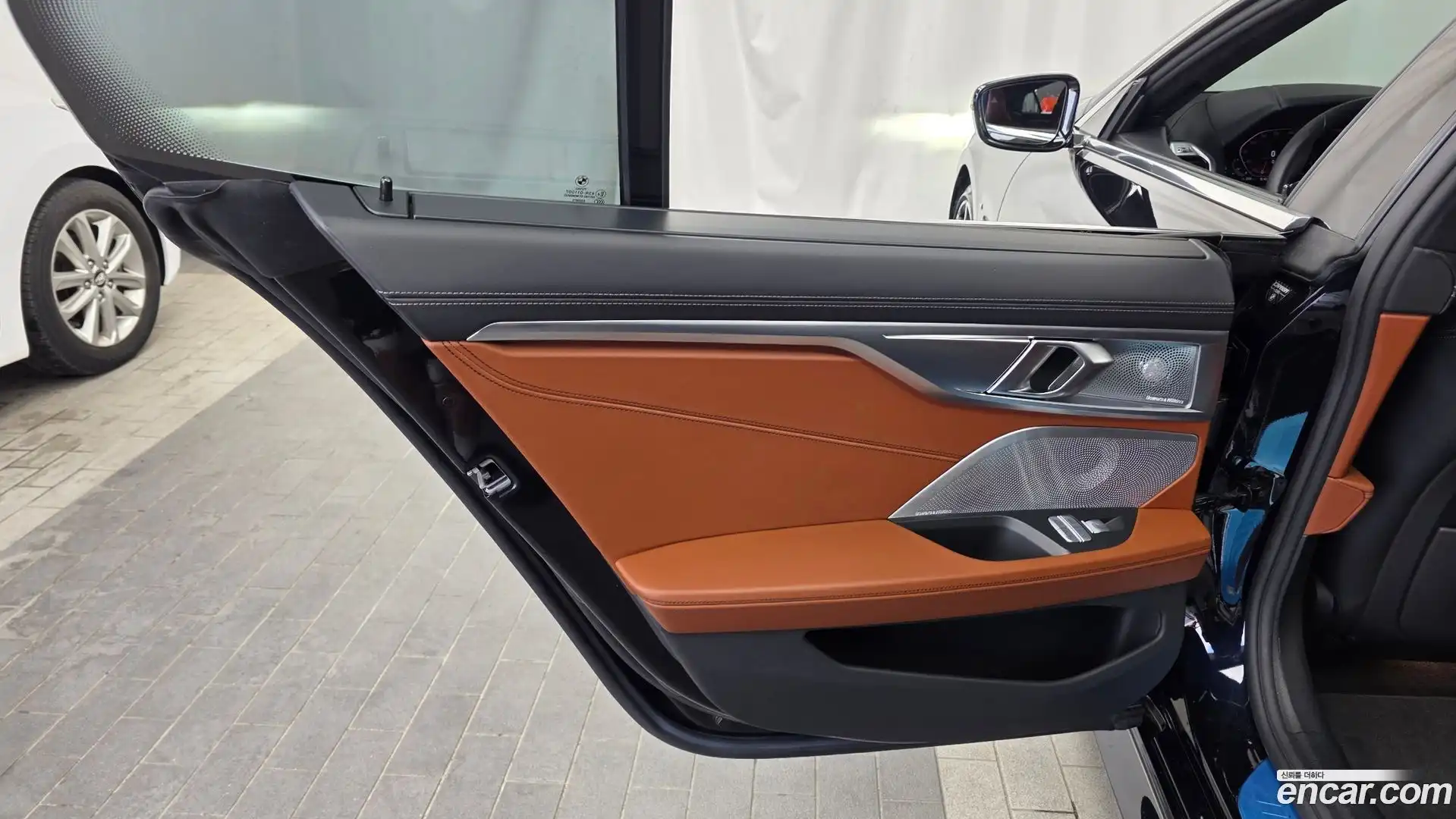 8-Series BMW 2021.10-INNER-035