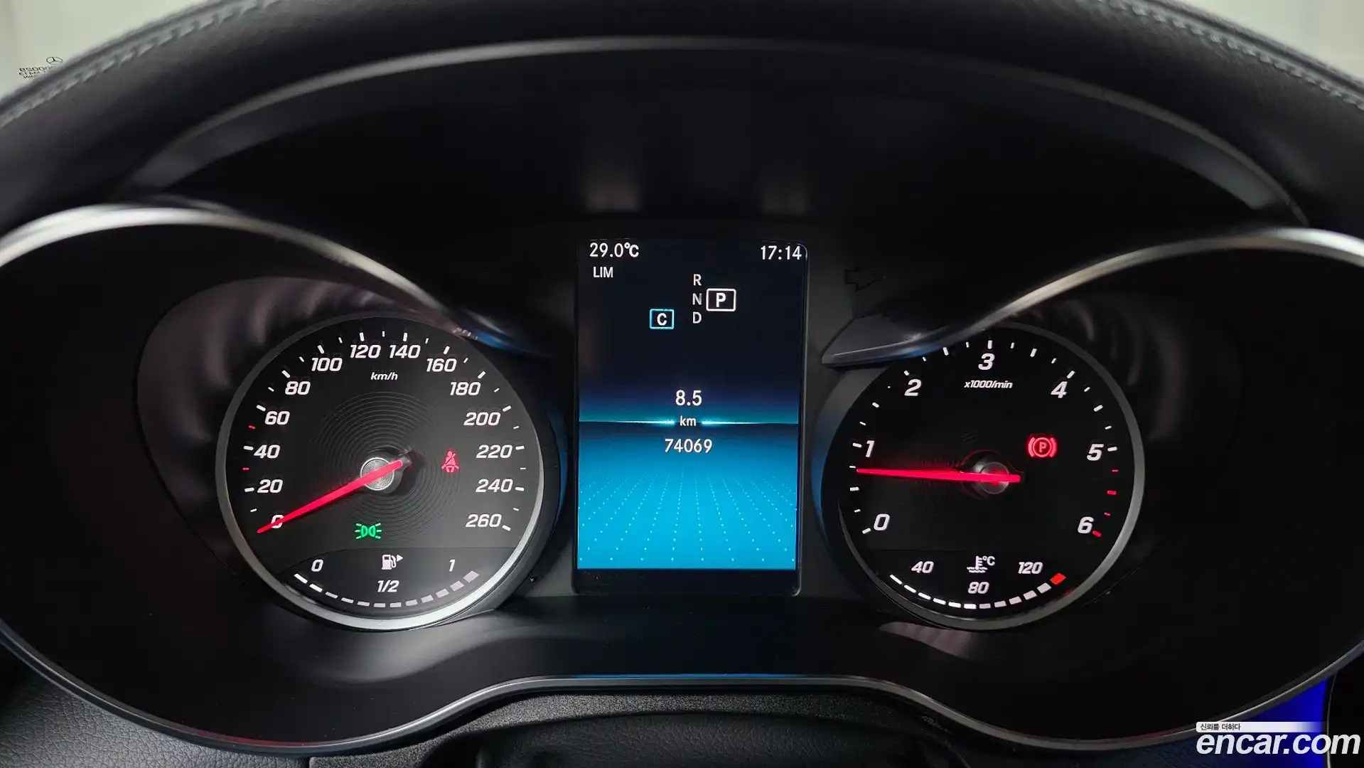 C-Class Mercedes-Benz 2019.6-INNER-008