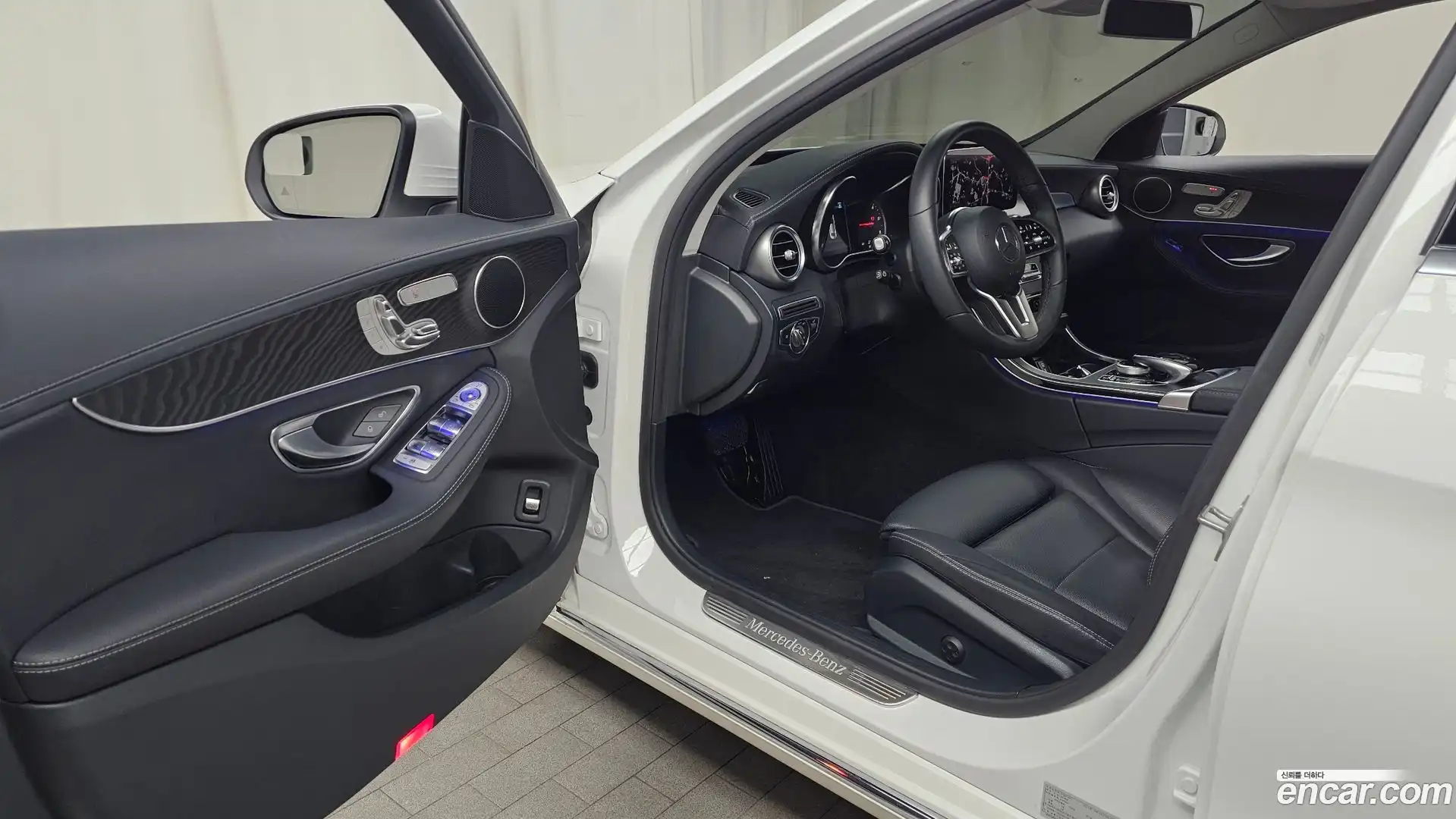 C-Class Mercedes-Benz 2019.6-INNER-010