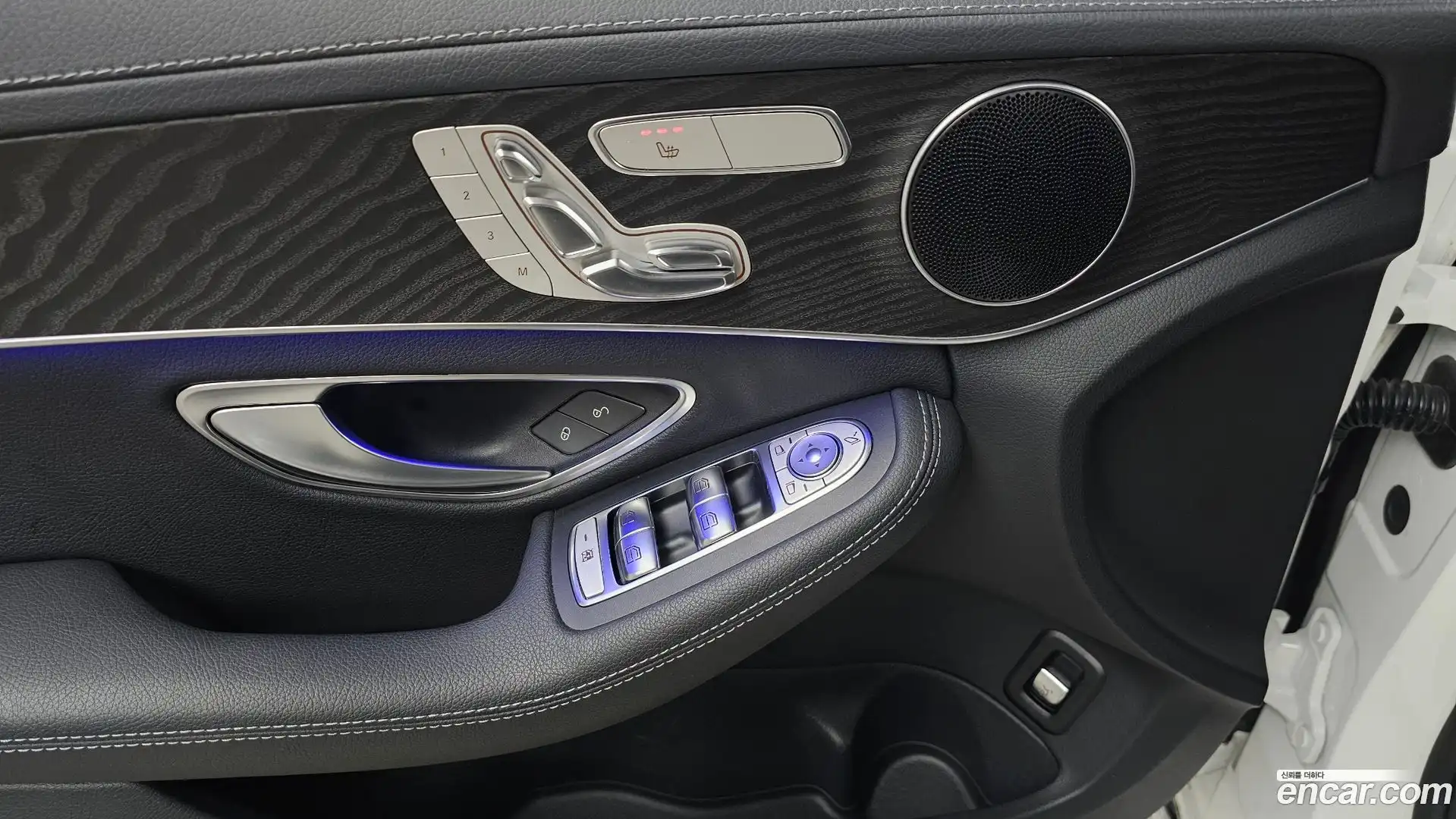C-Class Mercedes-Benz 2019.6-OPTION-024