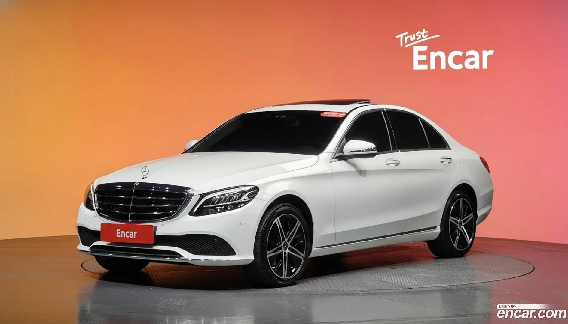 Main__Slider__Photo:C-Class Mercedes-Benz 2019.6-0