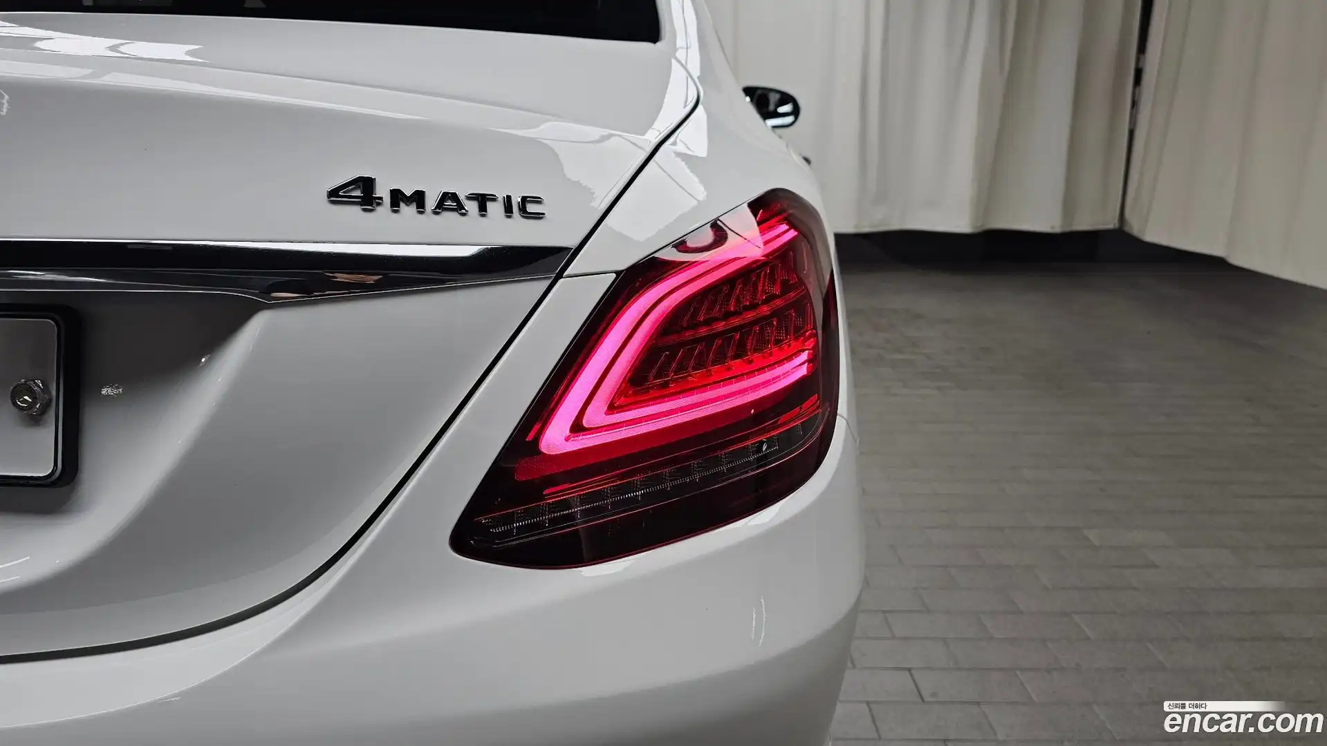C-Class Mercedes-Benz 2019.6-OUTER-033