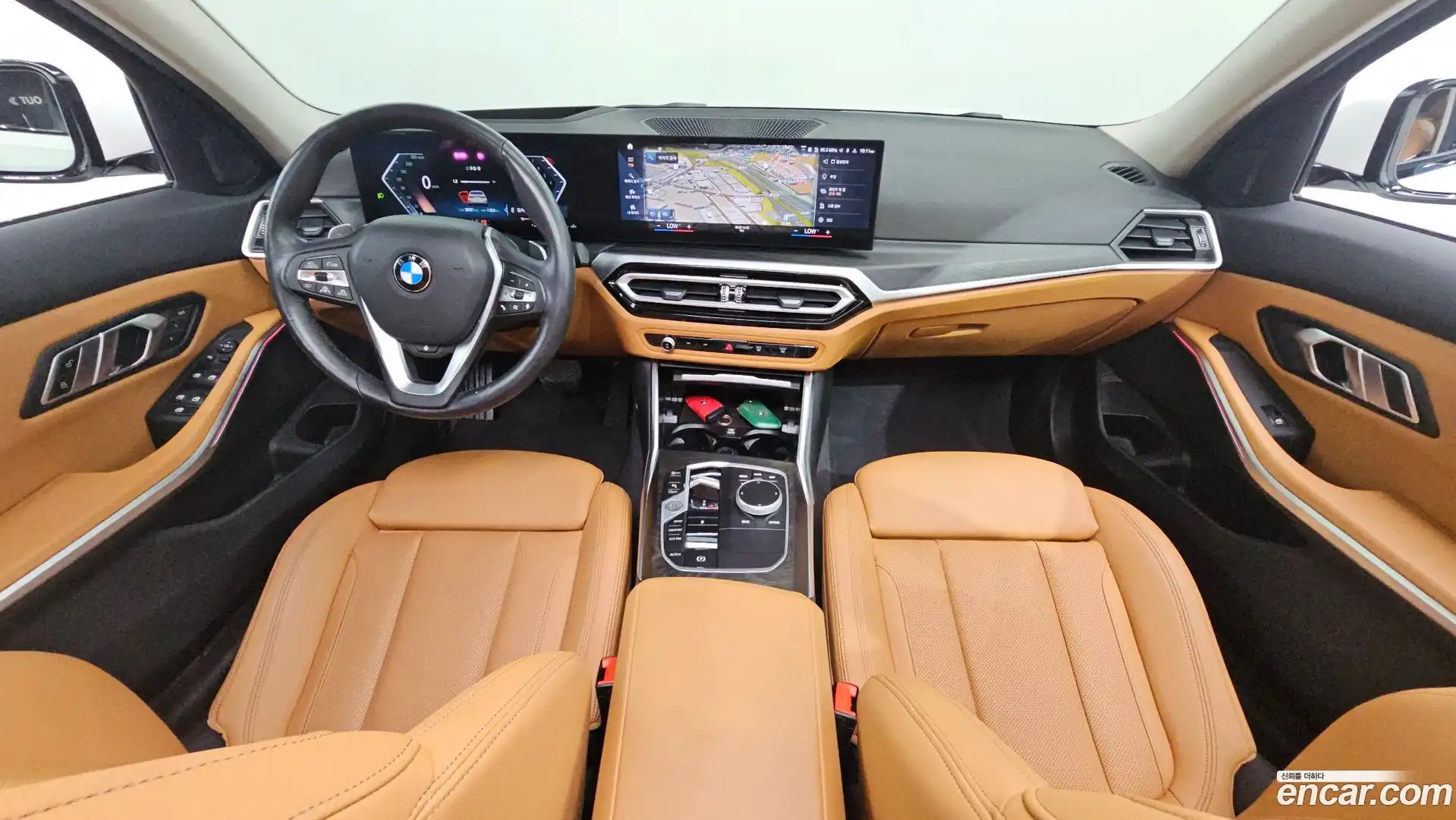 3-Series BMW 2023.4-INNER-007